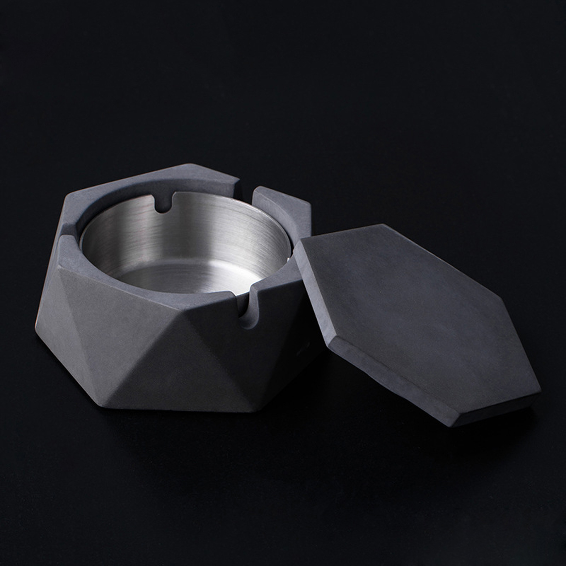 Stainless Steel Ashtray with Lid for Outdoor and Indoor Use 4