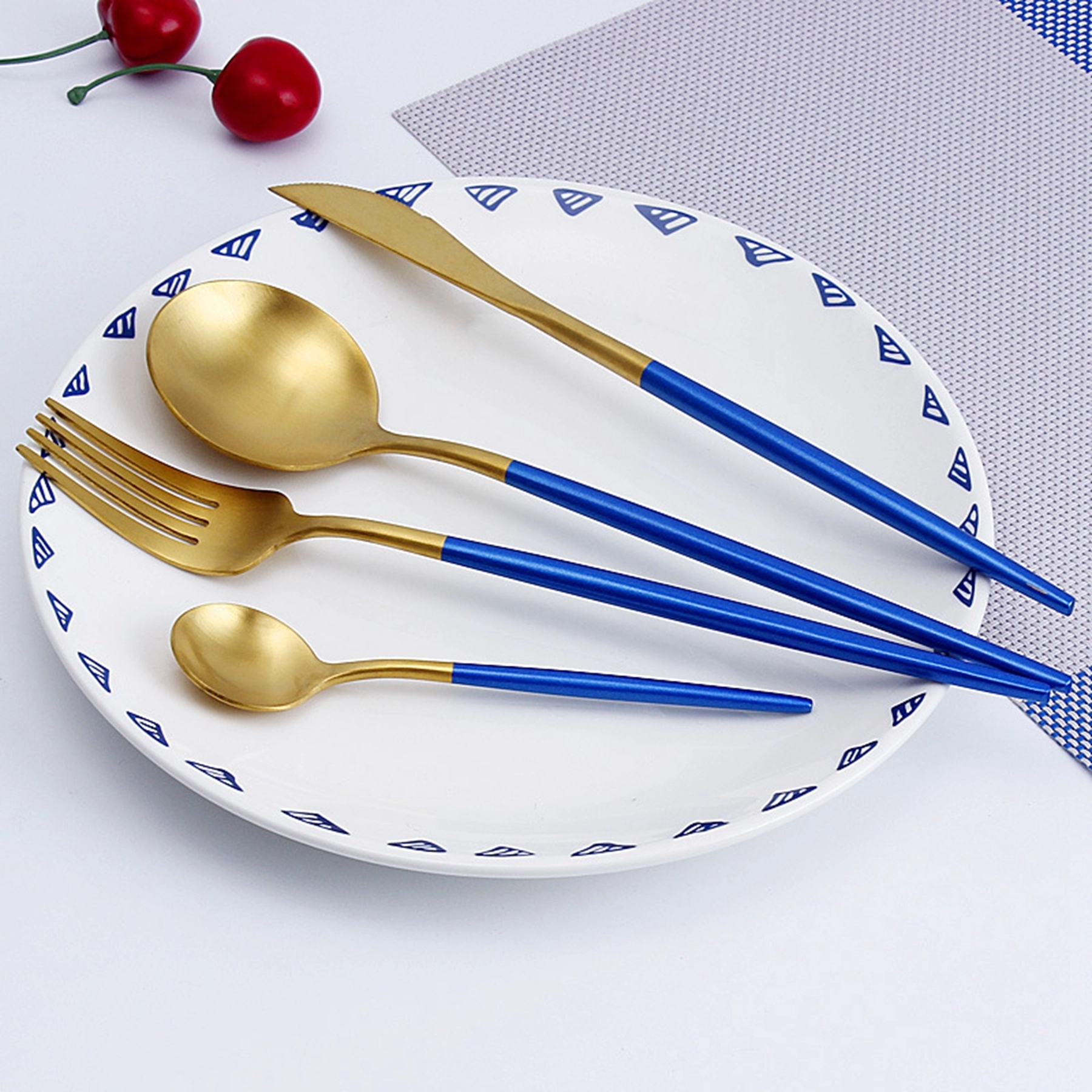 Stainless Steel Cutlery Set with Colorful Handle 6