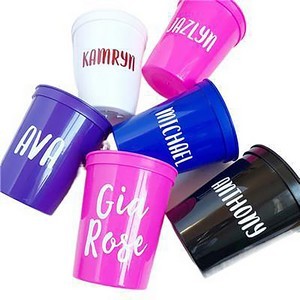 22oz Plastic Stadium Drinking Cups 11