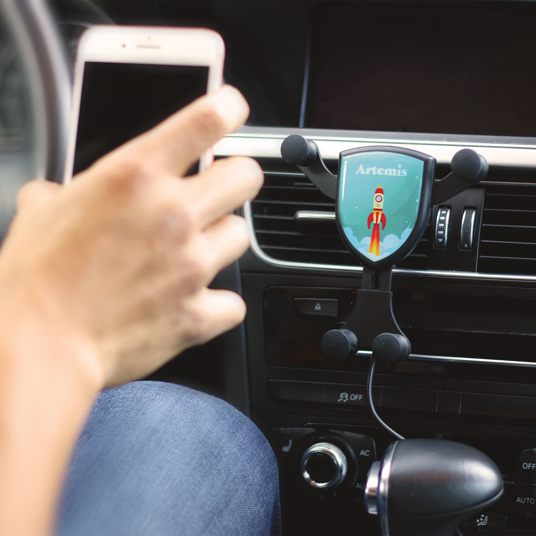 Gravitis Wireless Car Charger 1