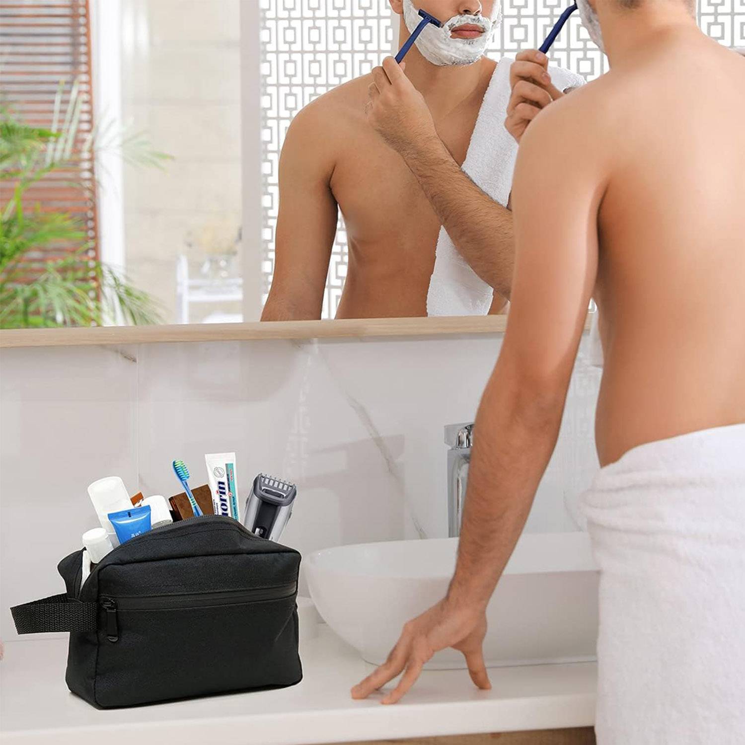 Travel Toiletry Bag for Women and Men 2