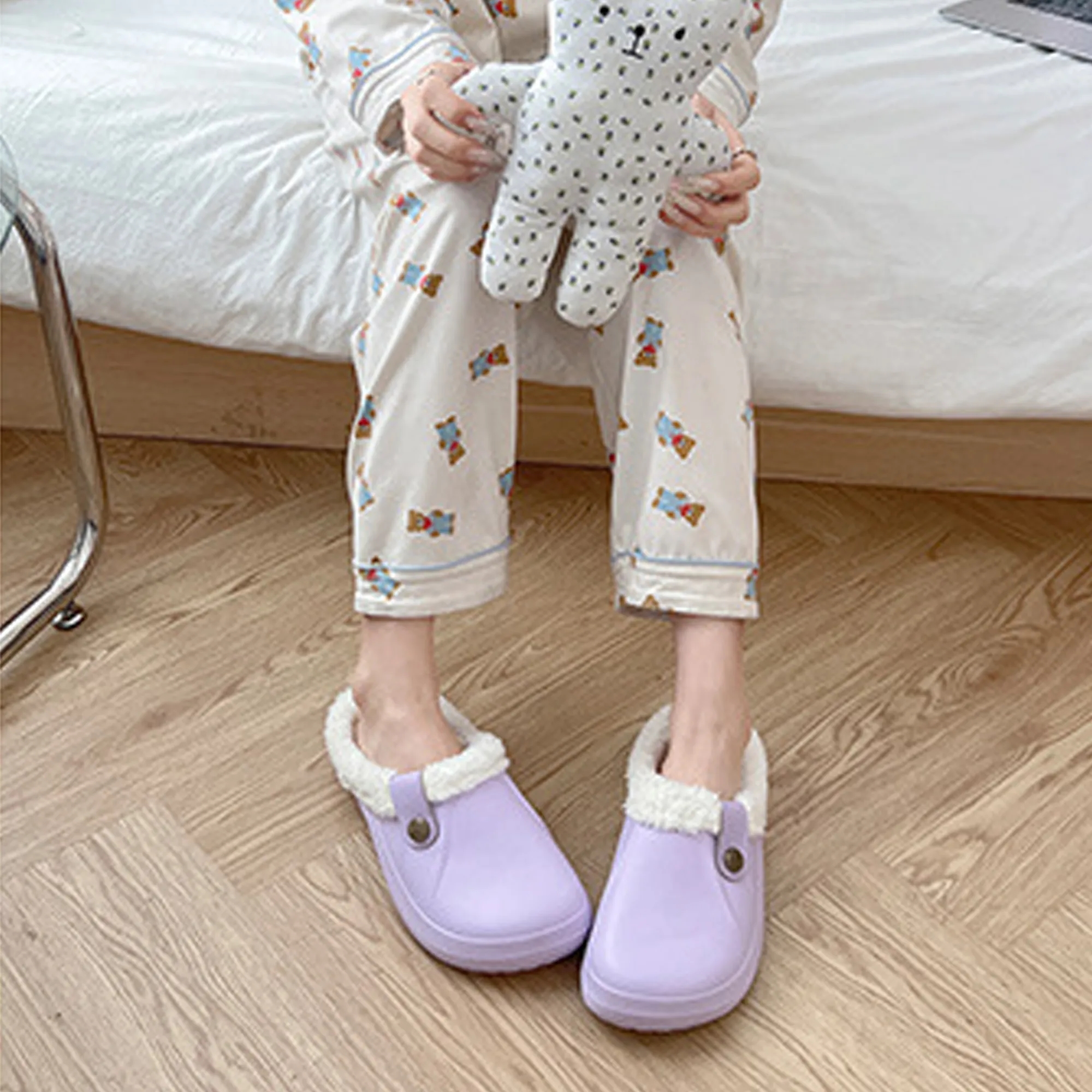 Waterproof Warm Slippers 4