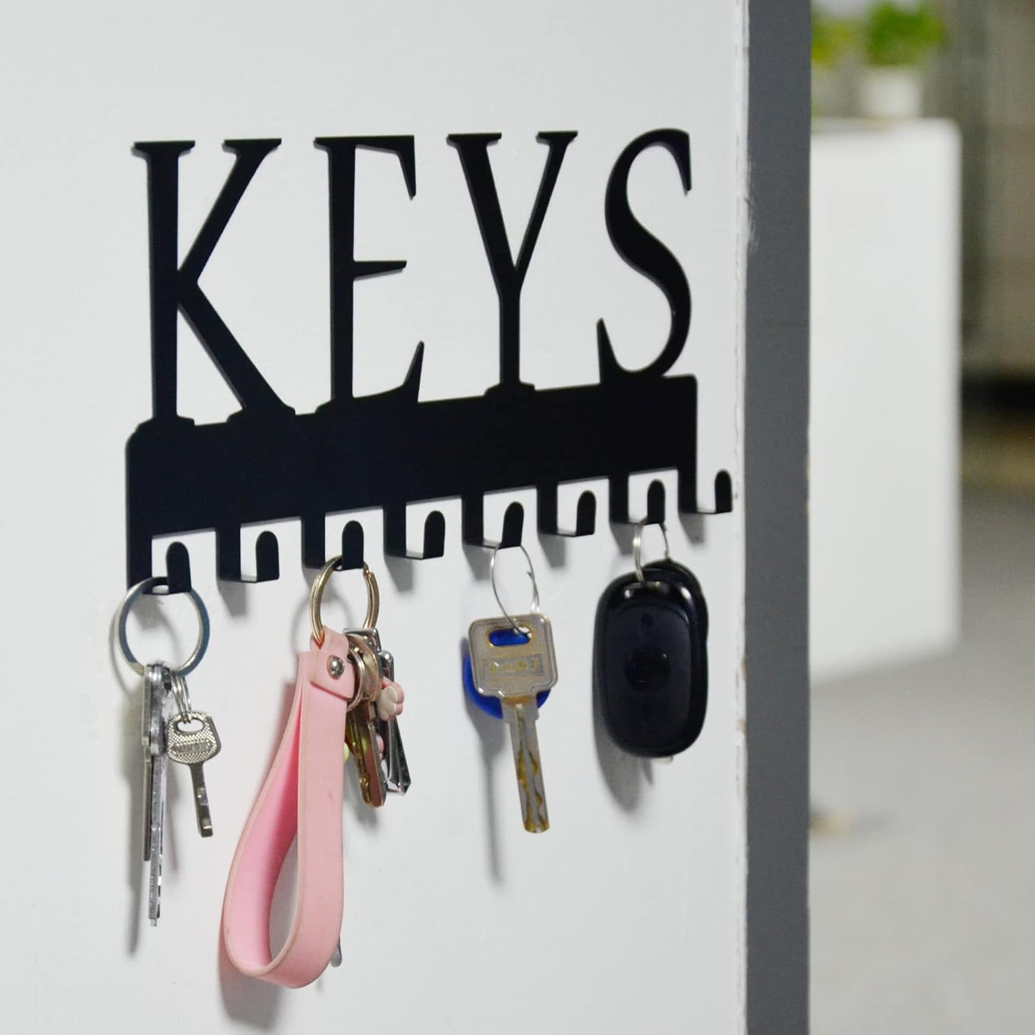 Metal Wall Key Hanger with Hooks 2
