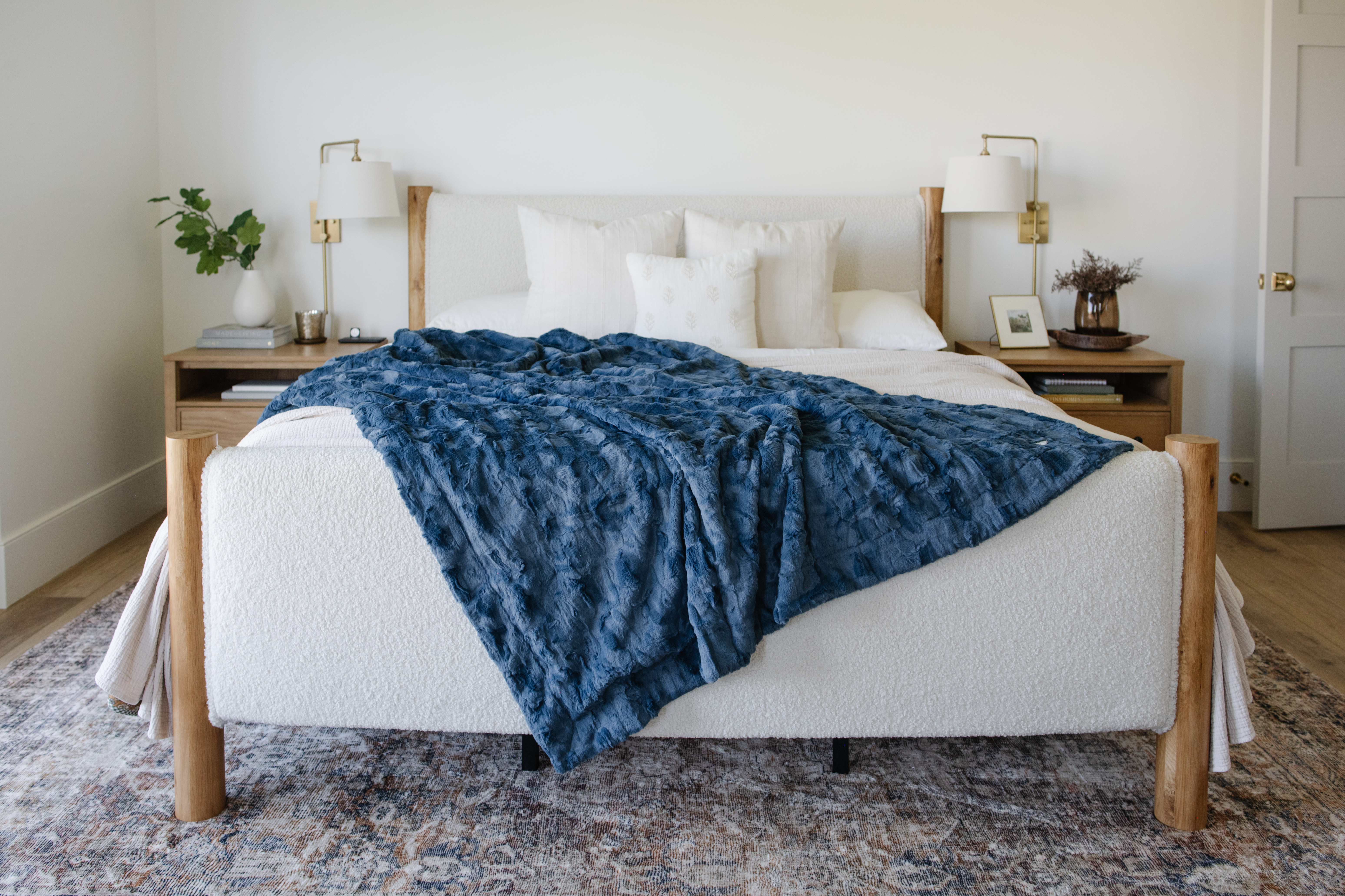 Patterned Faux Fur Zippered Indigo-Throw Luxury Blanket (50x60) 1