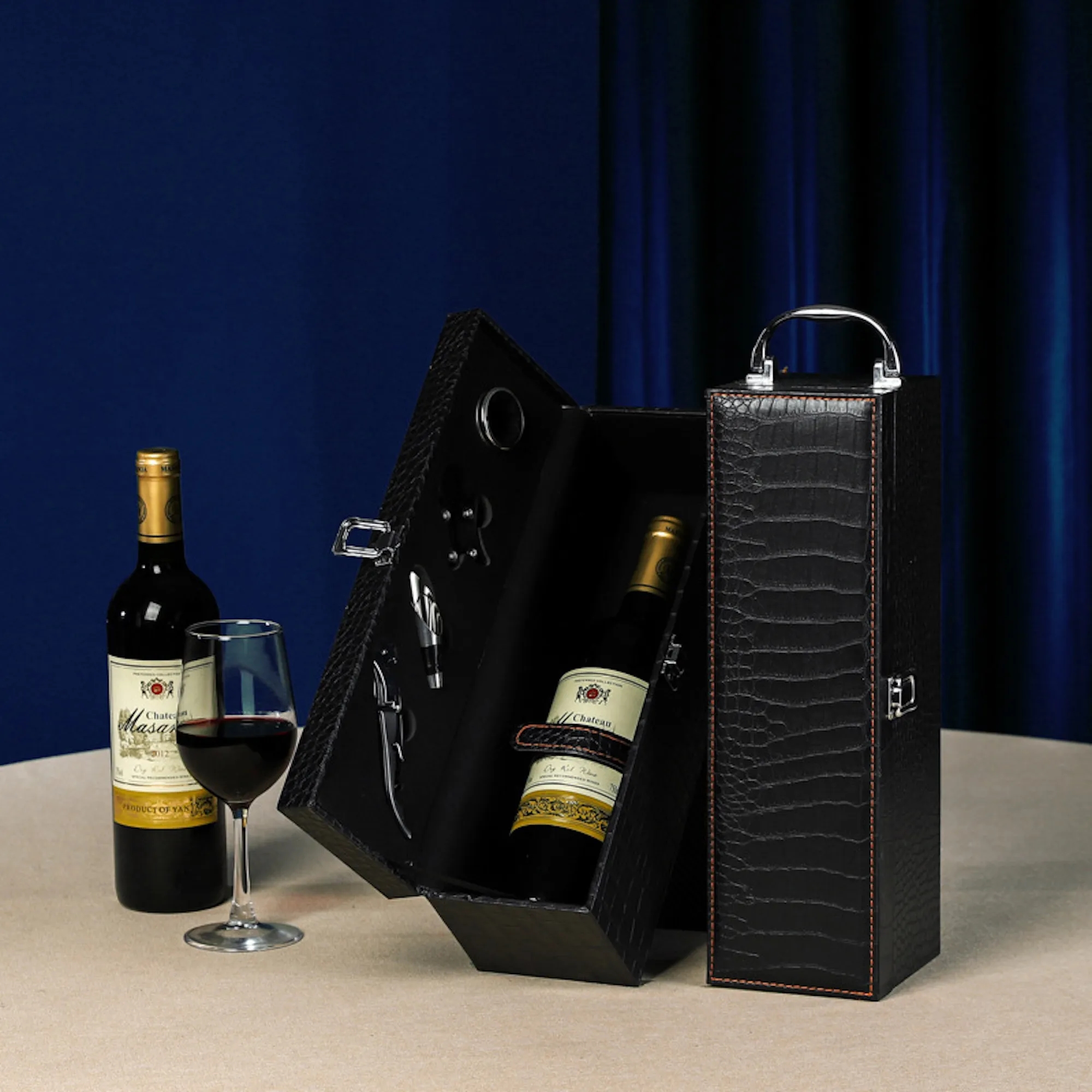 Leather Wine Case Gift Box with 4 Set Accessories 4