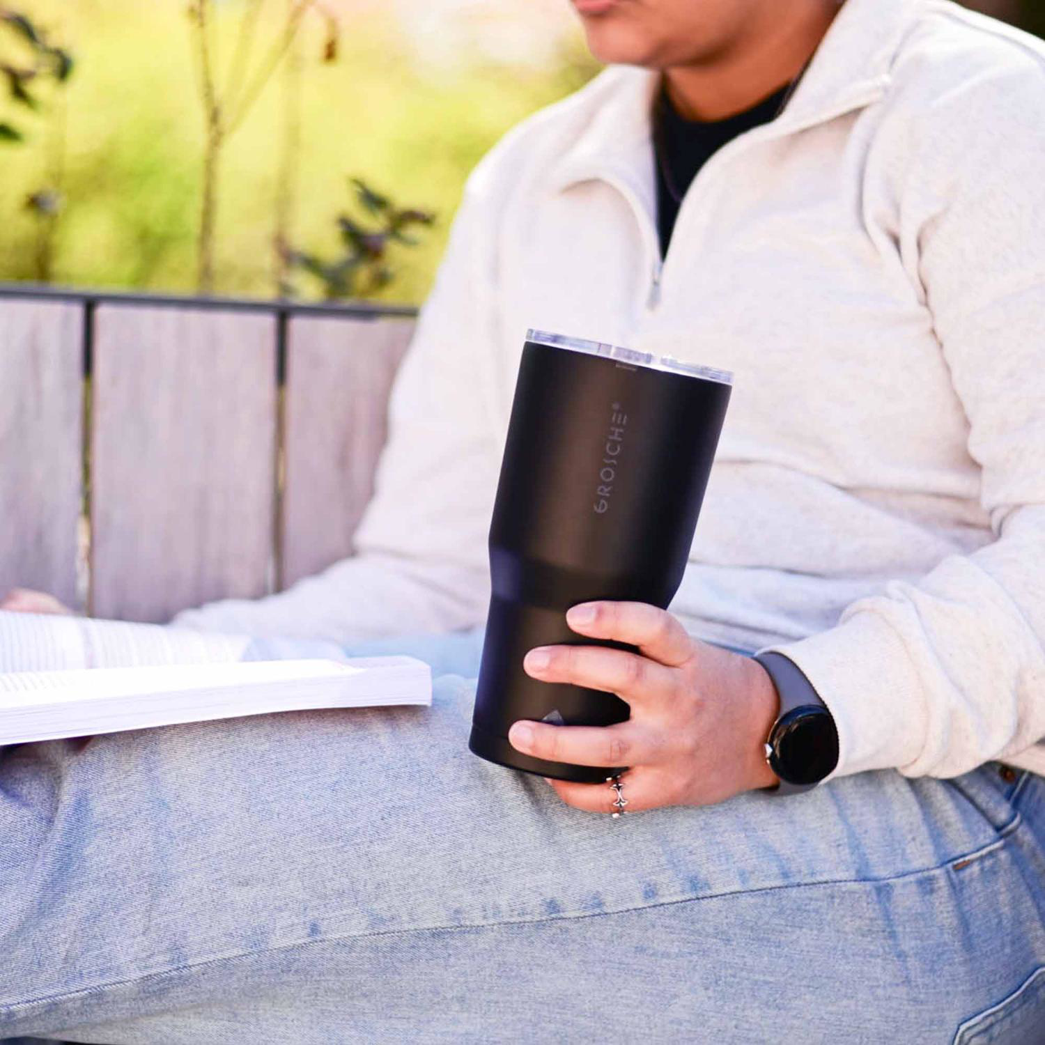 30 oz. GROSCHE® YUKON Insulated Tumbler with Clear Lid 3