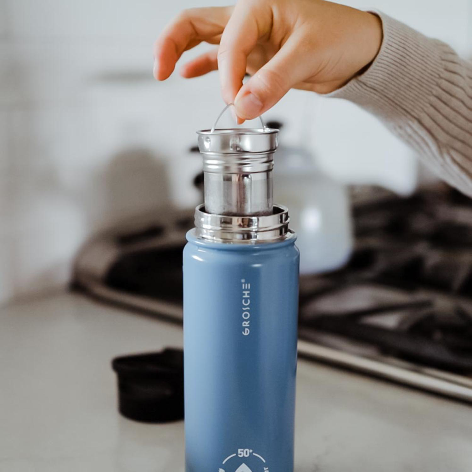 32 oz. GROSCHE® CHICAGO STEEL Insulated Water Bottle with Chug Lid 4