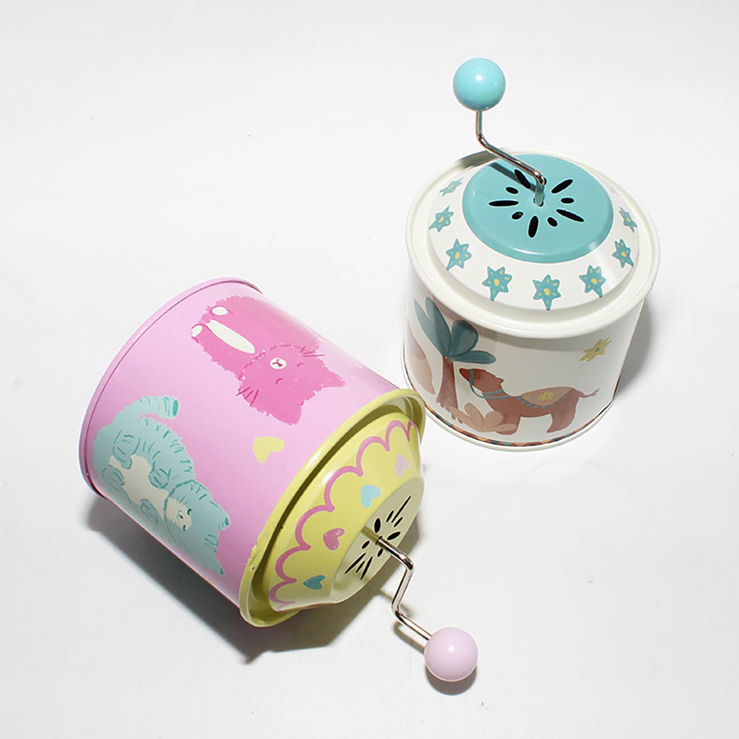 Round Hand Cranked Metal Music Box 4