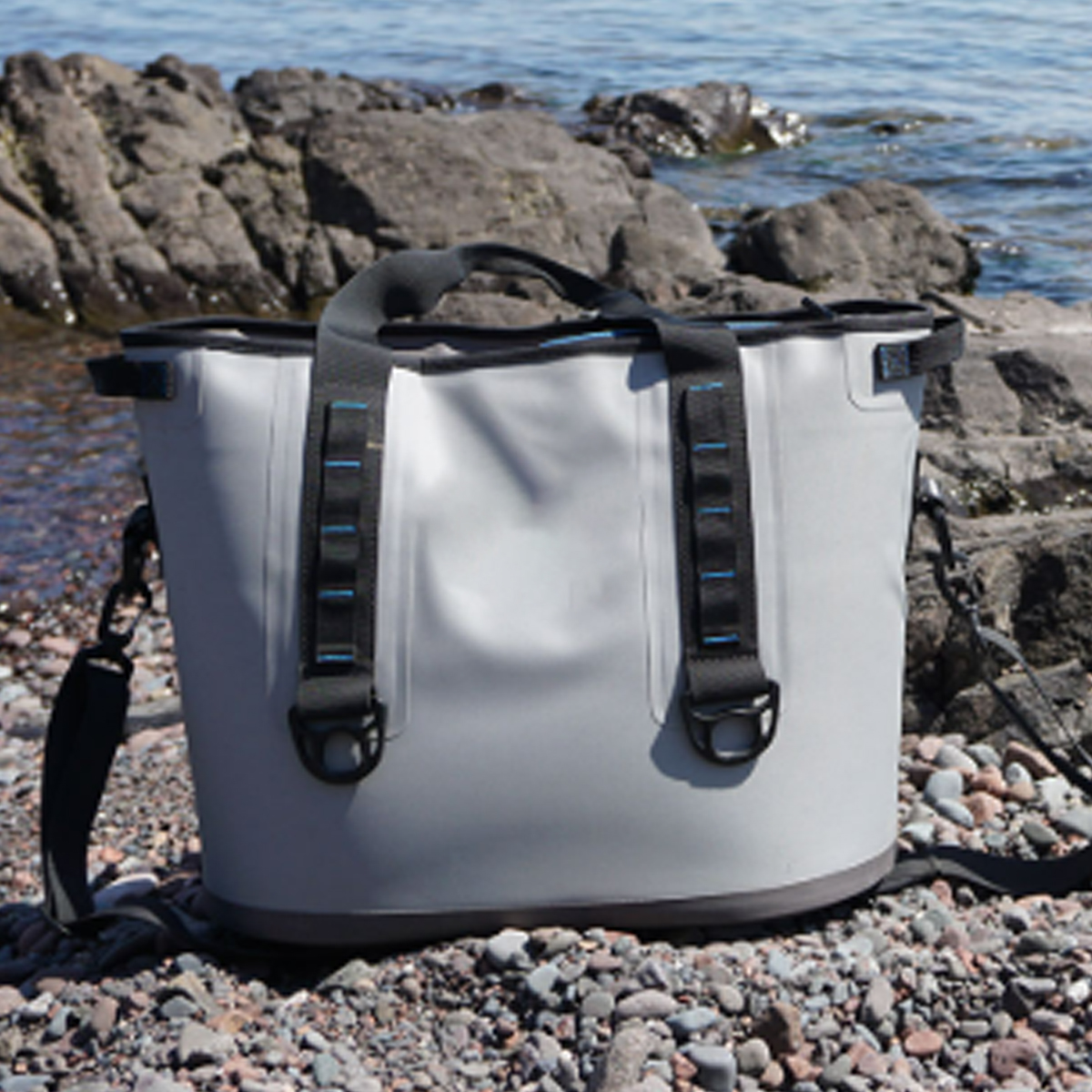 30L Heavy Duty Waterproof Cooler Tote Bag for Outdoor Use 3