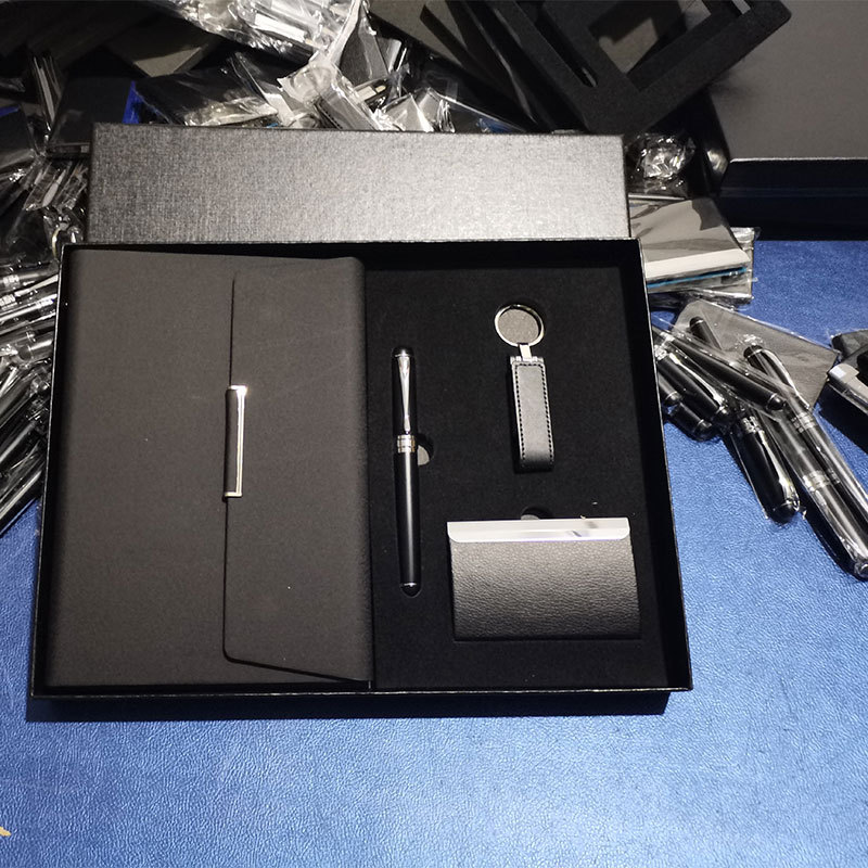 Luxury 4-Piece Office Gift Set 7