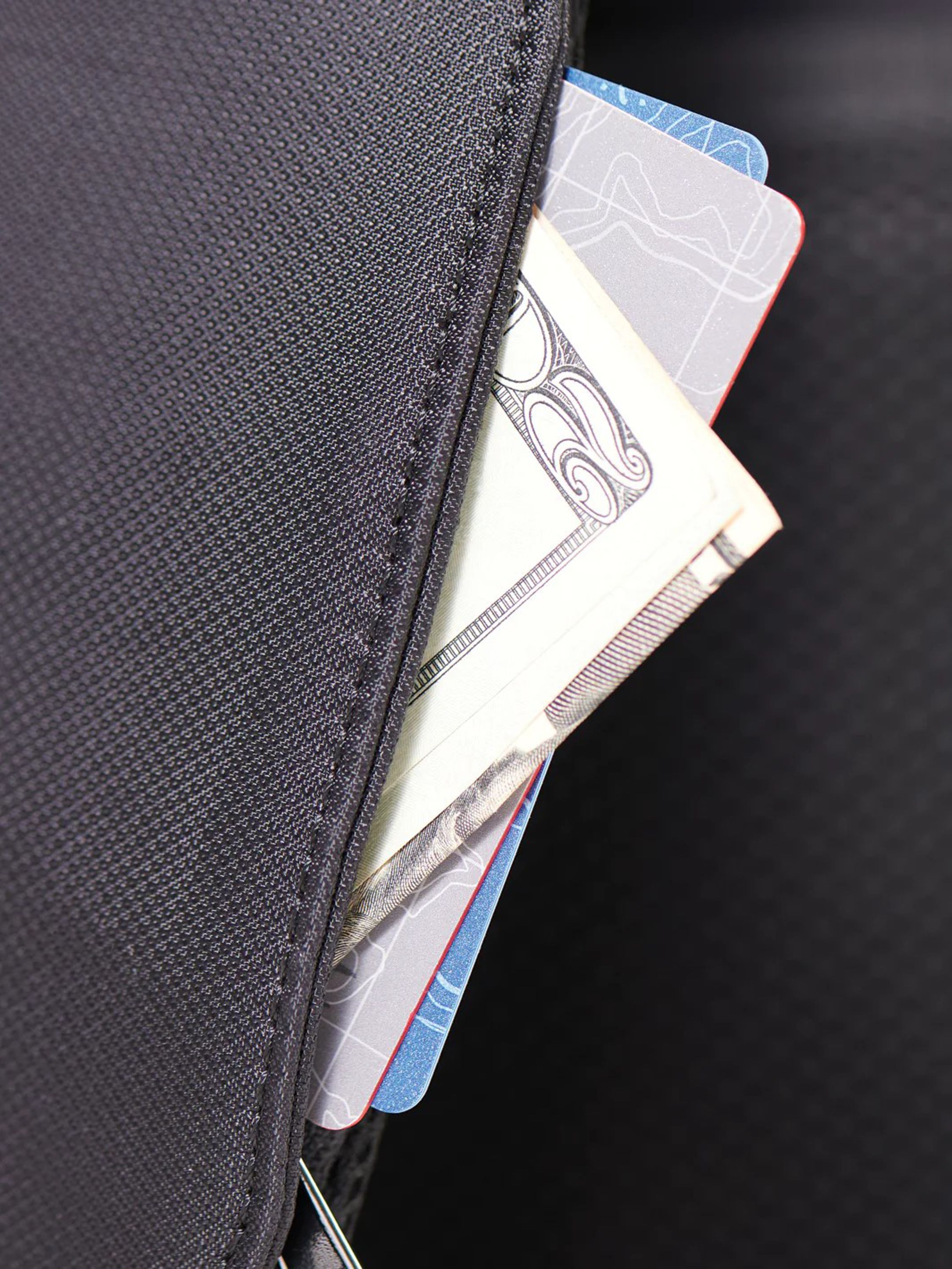 EZRI Elite Backpack with Embroidery 8