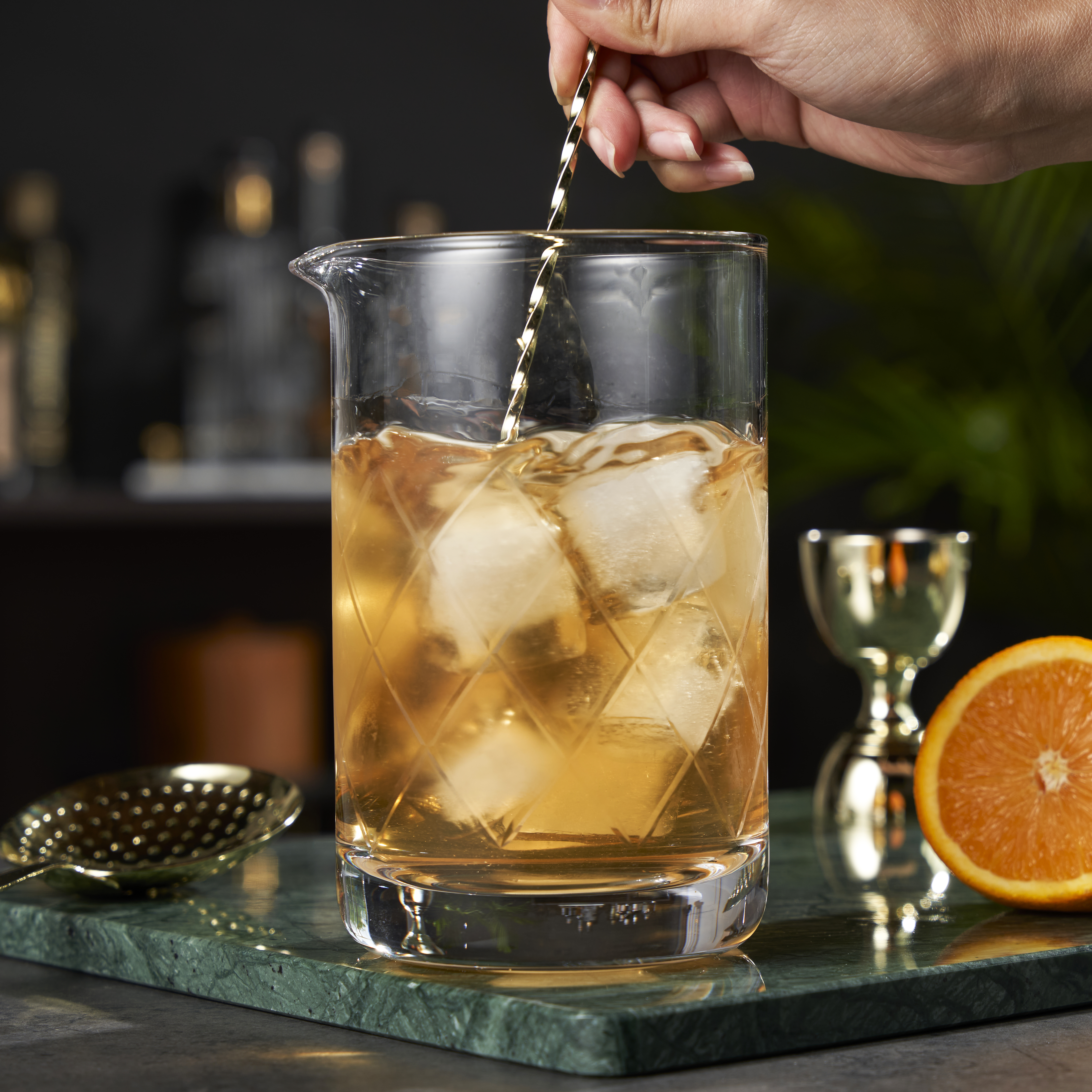 Viski® Large Cut-Crystal Mixing Glass 4