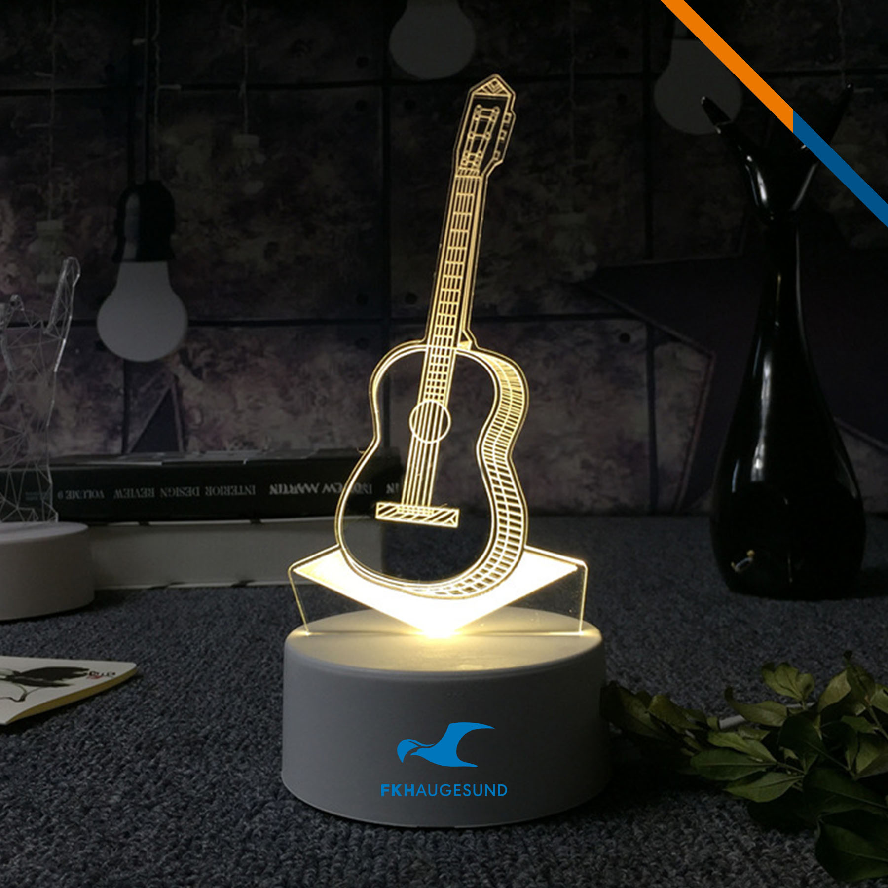 Gerda Guitar USB LED Night Light 5