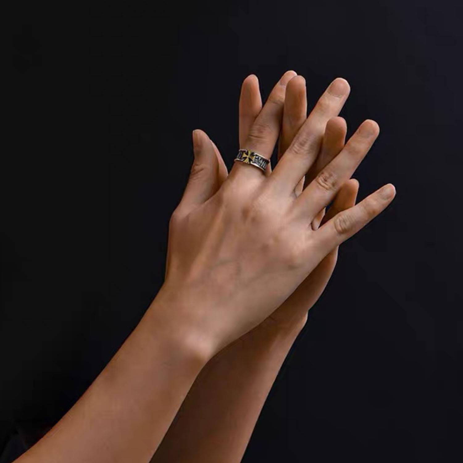 Adjustable Men's Cross Ring 4