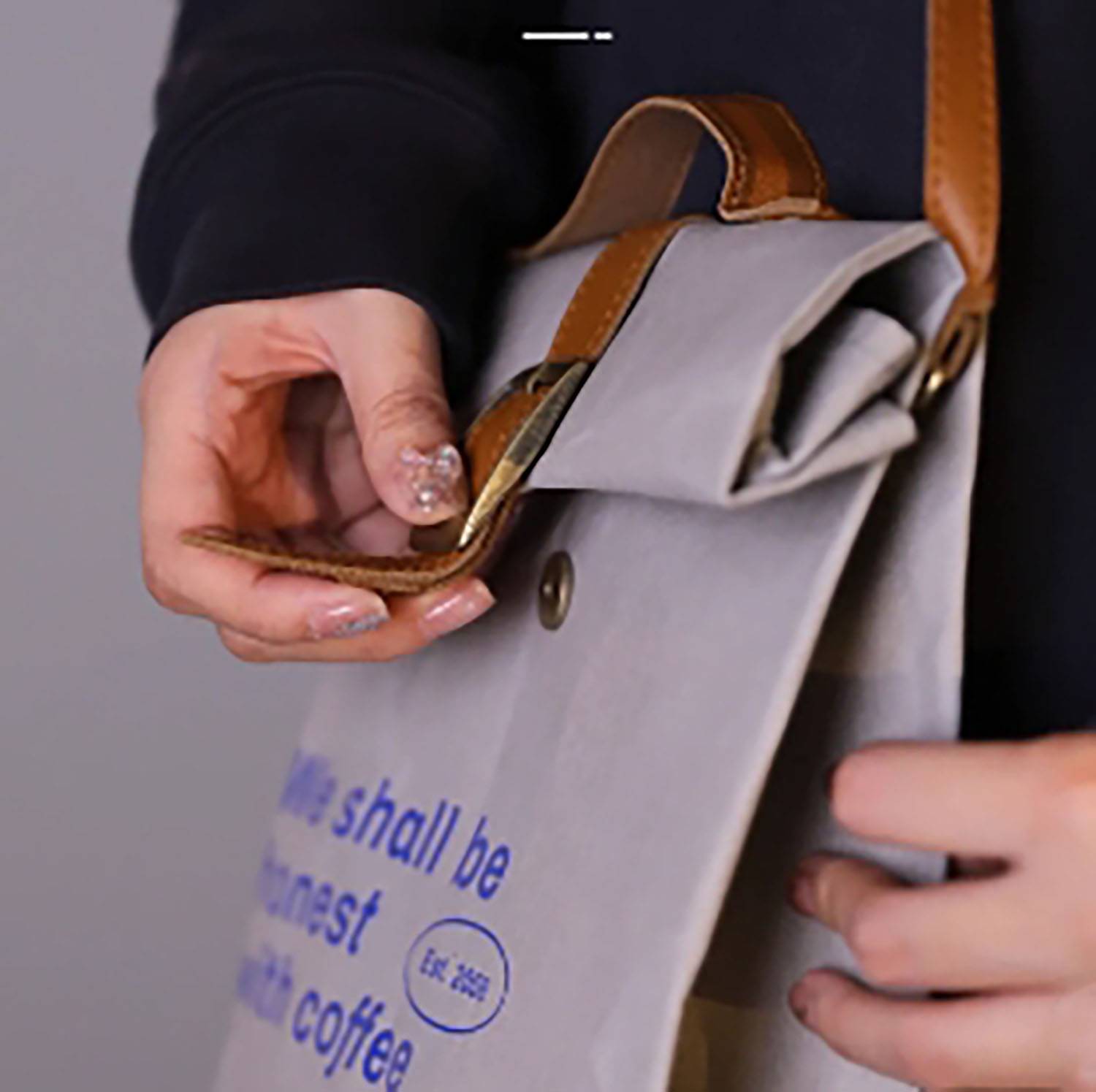 Tyvek Paper Crossbody Bag 3