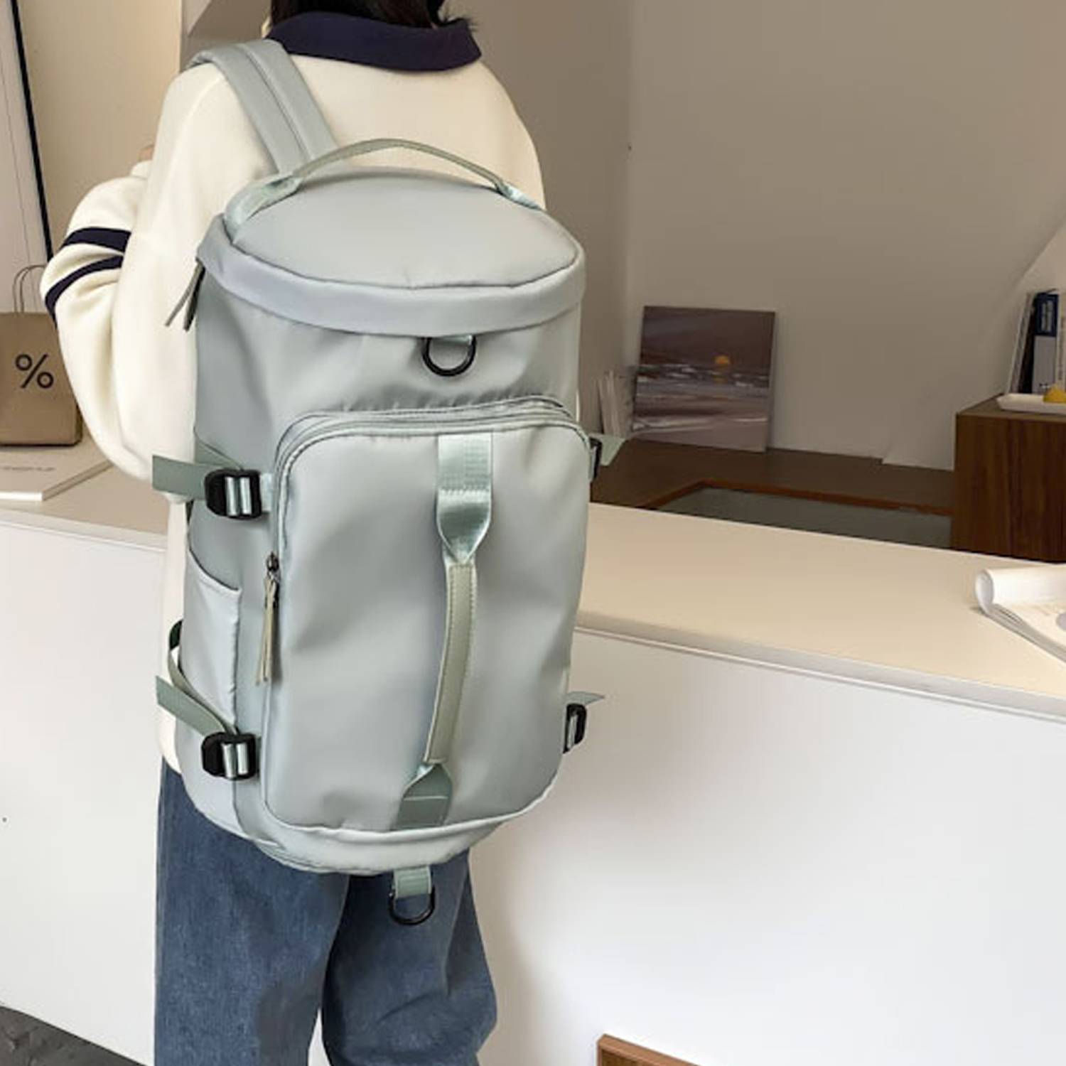 Handheld Large Capacity Lightweight Travel Backpack 17