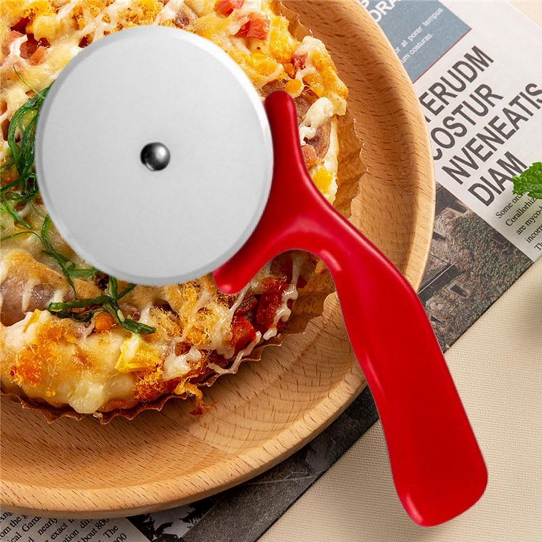 Plastic Pizza Cutter Wheel With Red Handle 3
