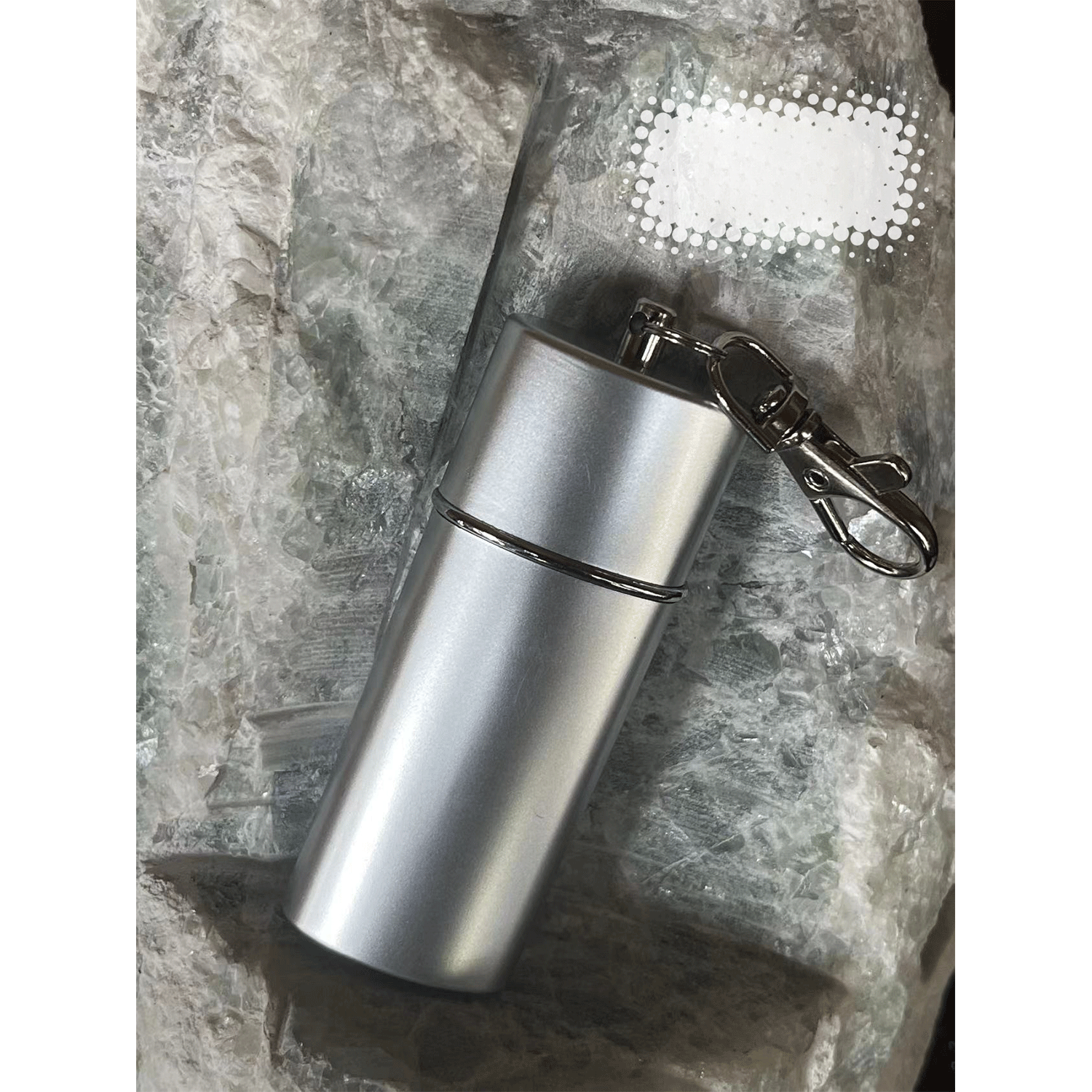Portable Anti-scald Mini Travel Metal Ashtray w/ Keychain 21