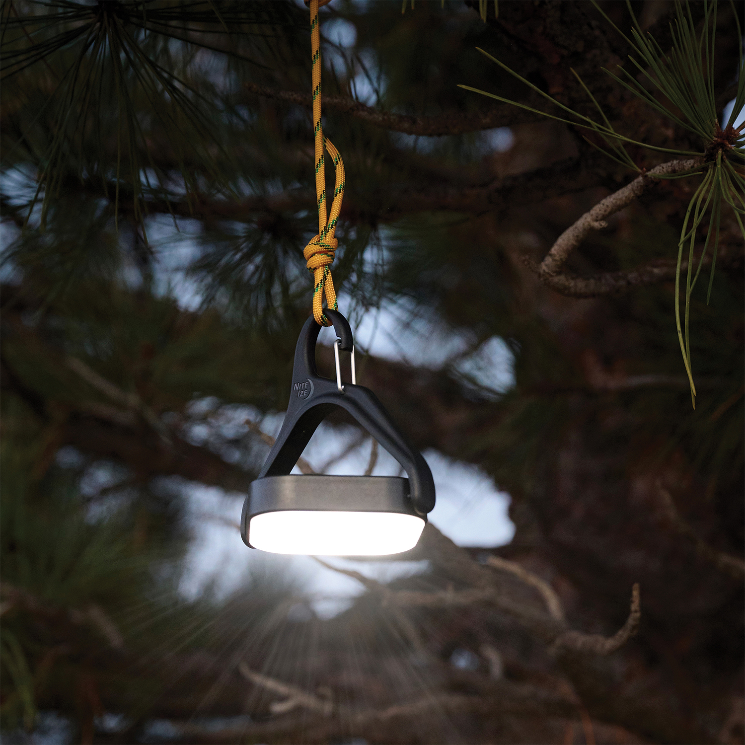 NITE IZE® RADIANT® REVOLVE™ RECHARGEABLE SOLAR LANTERN 8