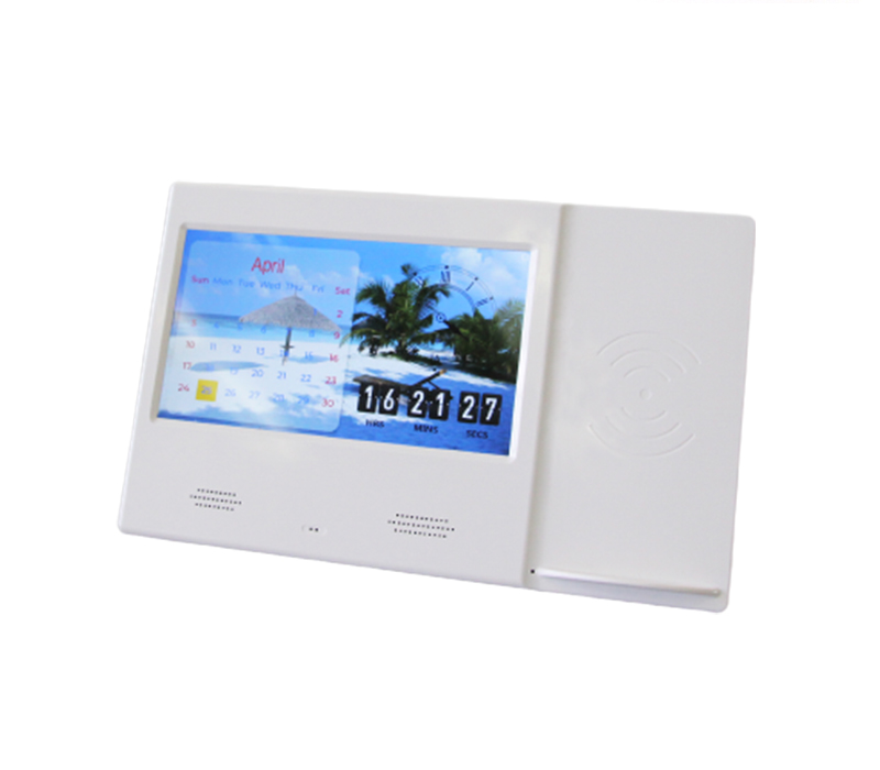 7 inch Digital Photo Frame with Wireless Charger 1