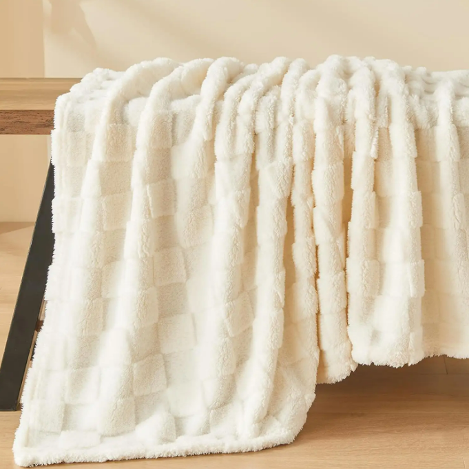 Flannel Fleece 3D Checkered Lightweight Bed Blanket 2