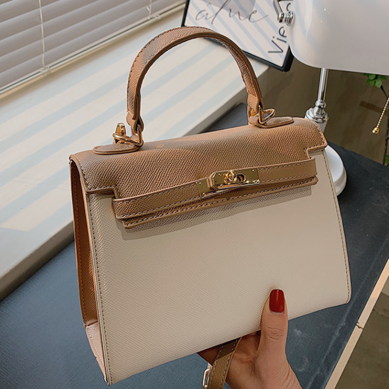 Adjustable Women's PU Leather Crossbody Bags 7