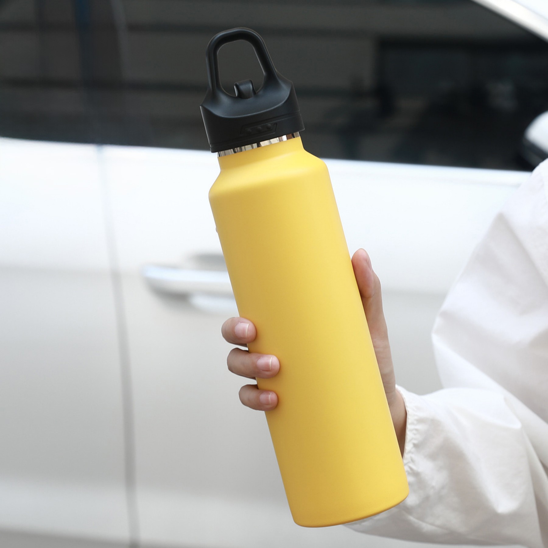 24Oz One-Handed Lid-Opening Cup 3