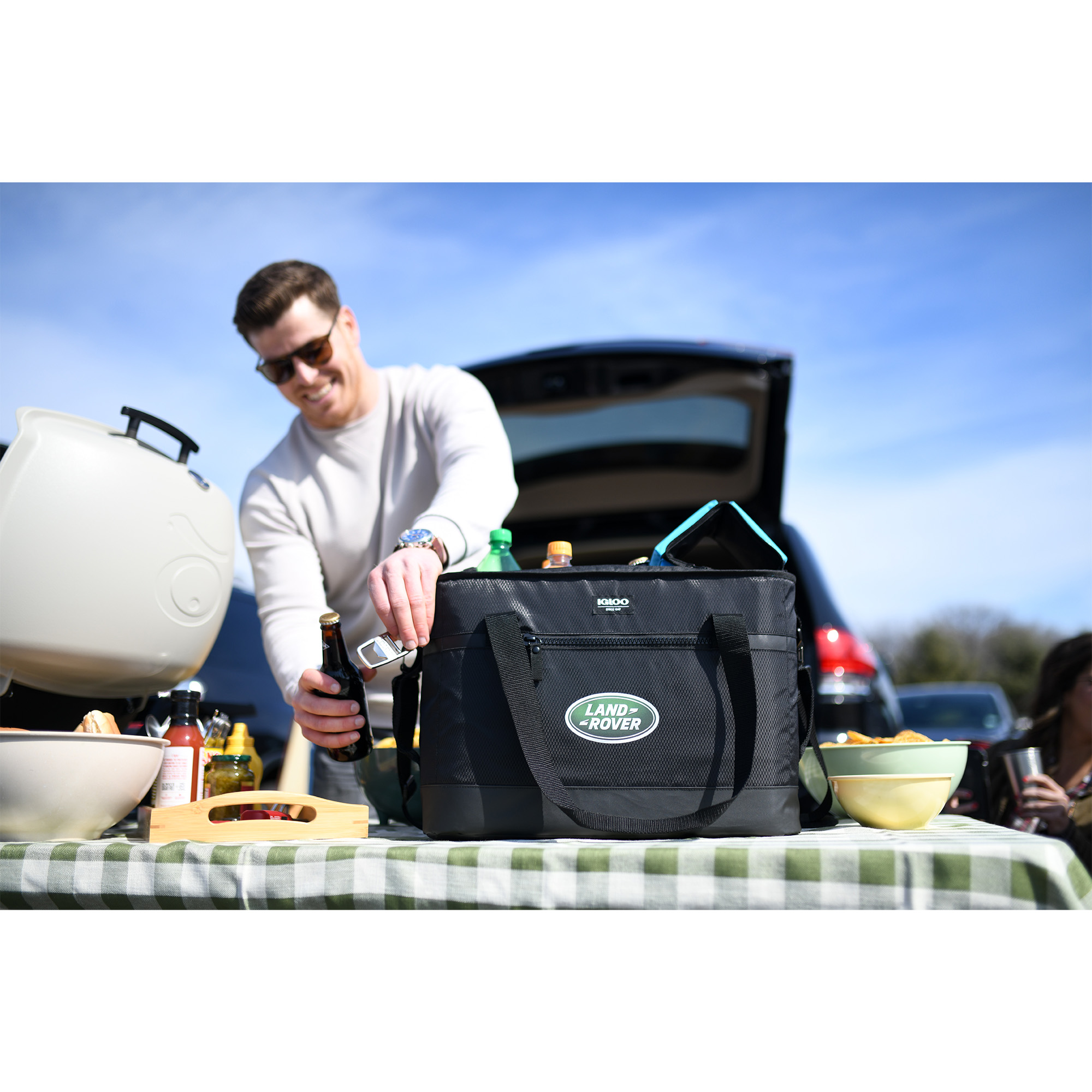 Igloo® Maddox XL Cooler 17