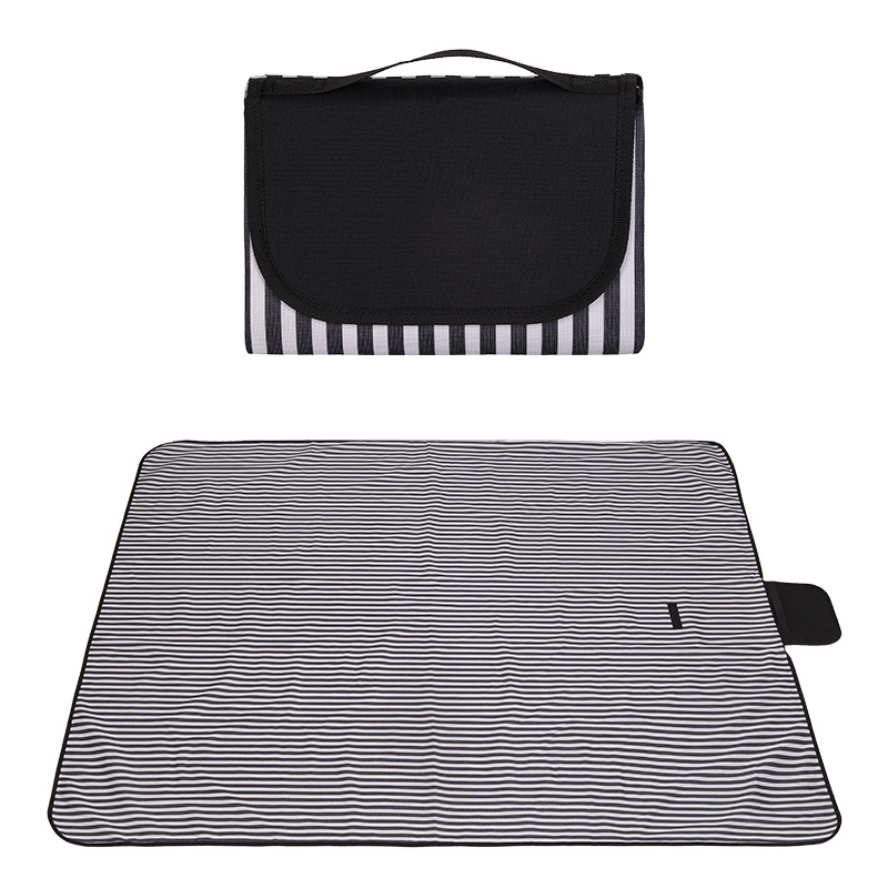 The Roll-up Picnic Blanket 14