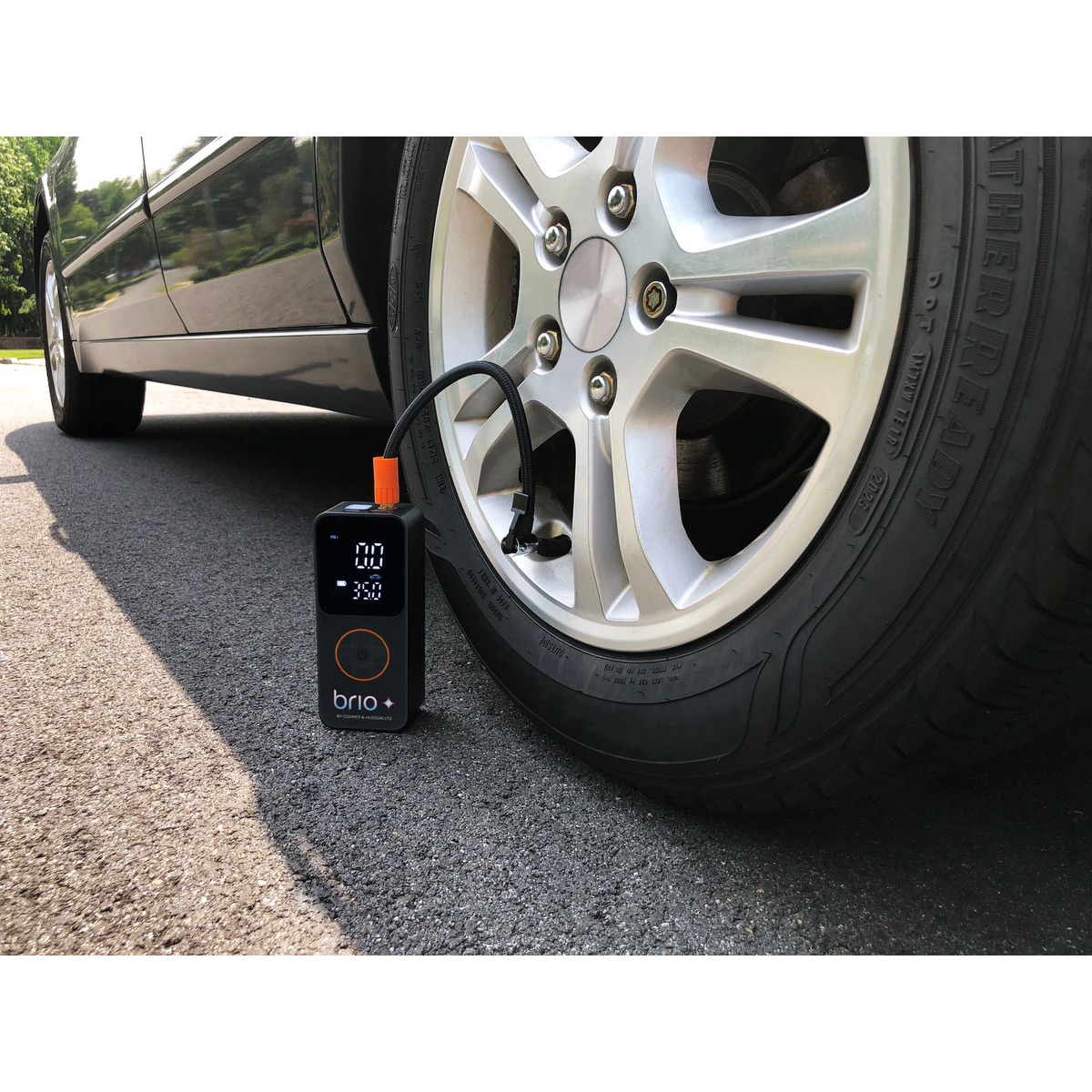 Digital Tire Inflator / Air Pump 14