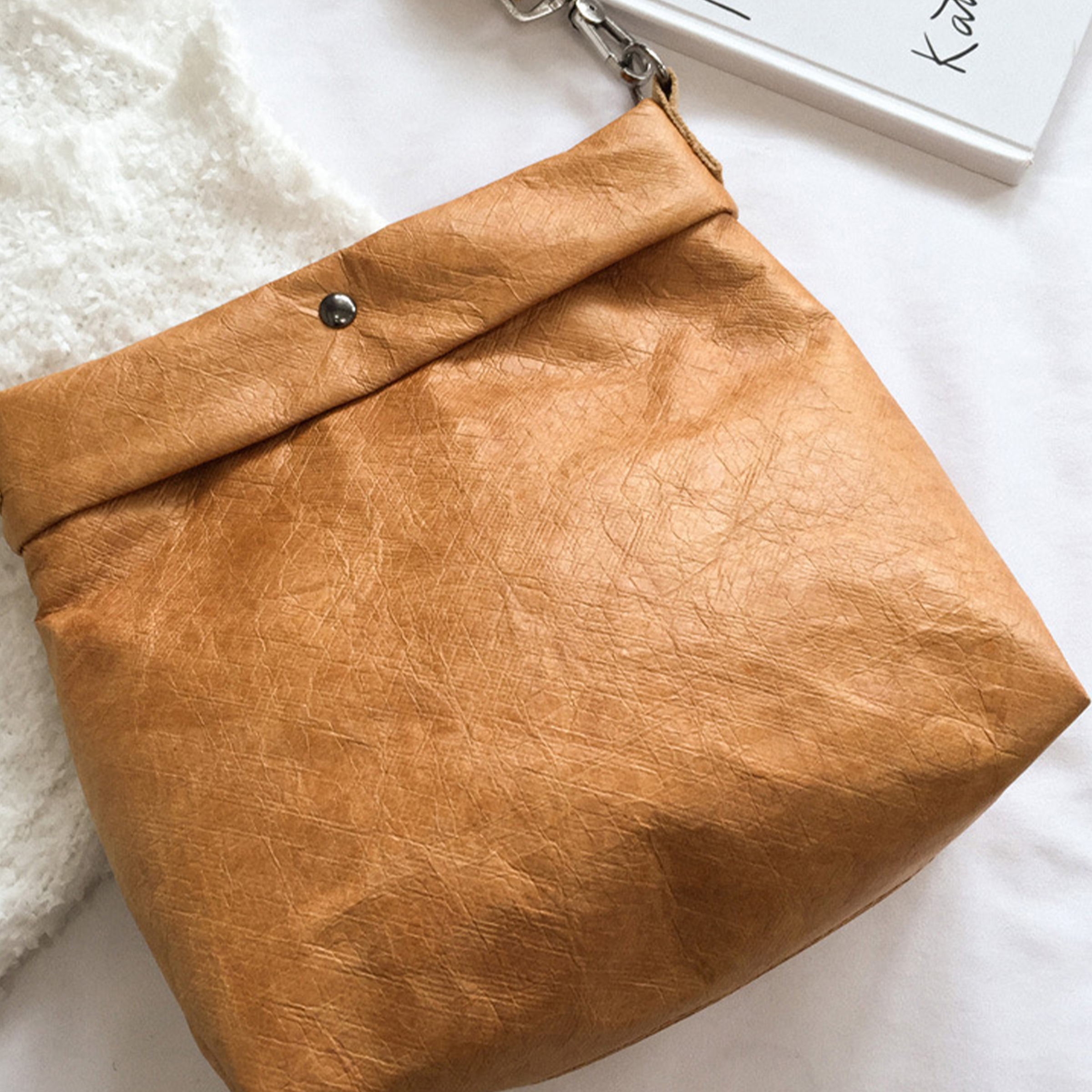 Tyvek Large Capacity Retro Shoulder Bag 6