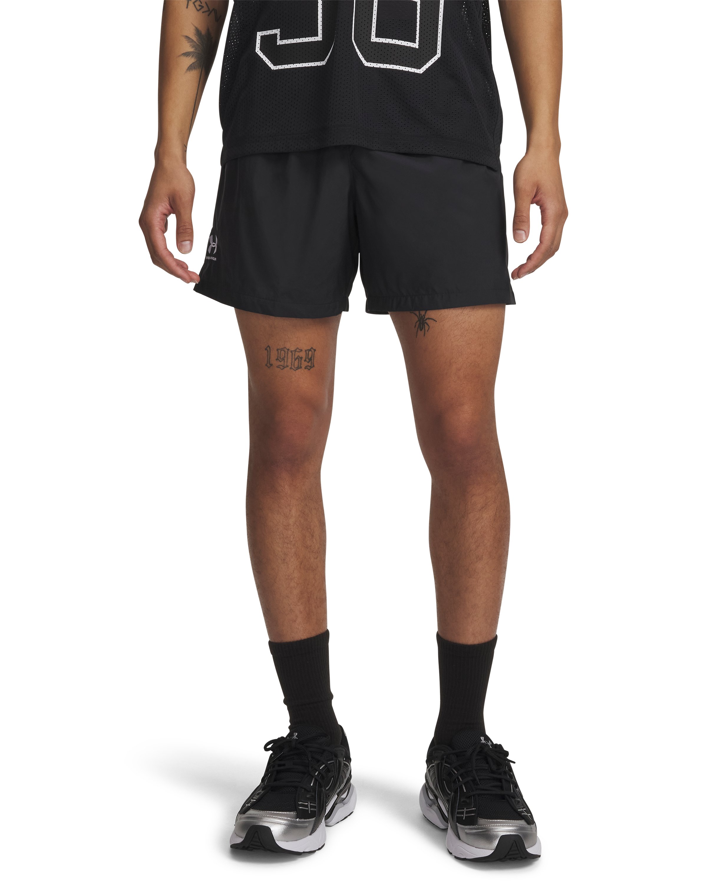 UA Icon Men's 5.5 Volley Shorts 19