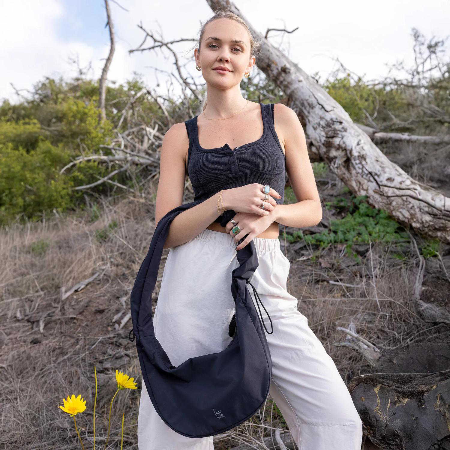 GOT BAG® Moon Bag Ruffle – GOTS Certified Ocean Plastic Crossbody Bag 5