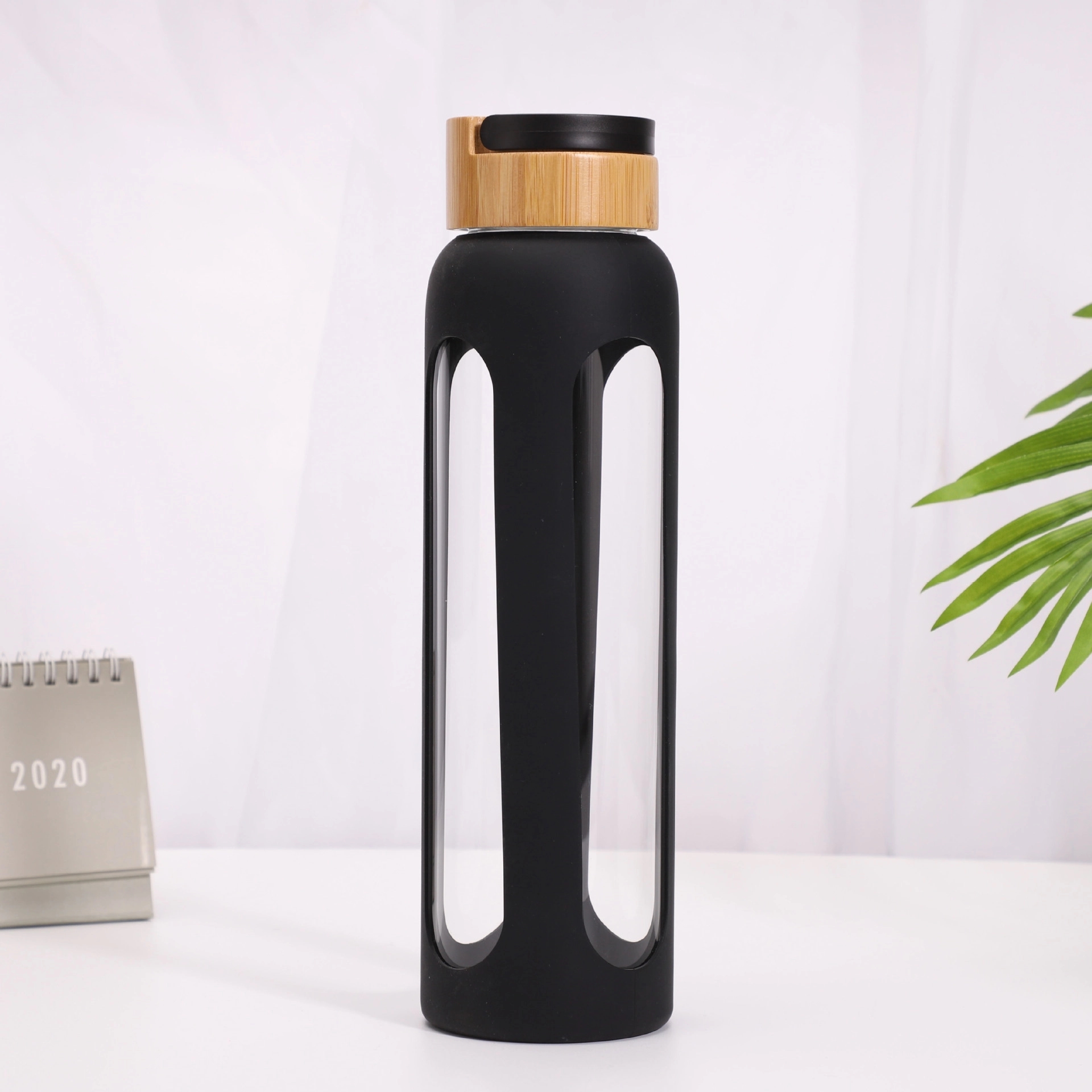 20oz Glass Bottles with Sleeve Silicone Sleeve, Bamboo Lid 5