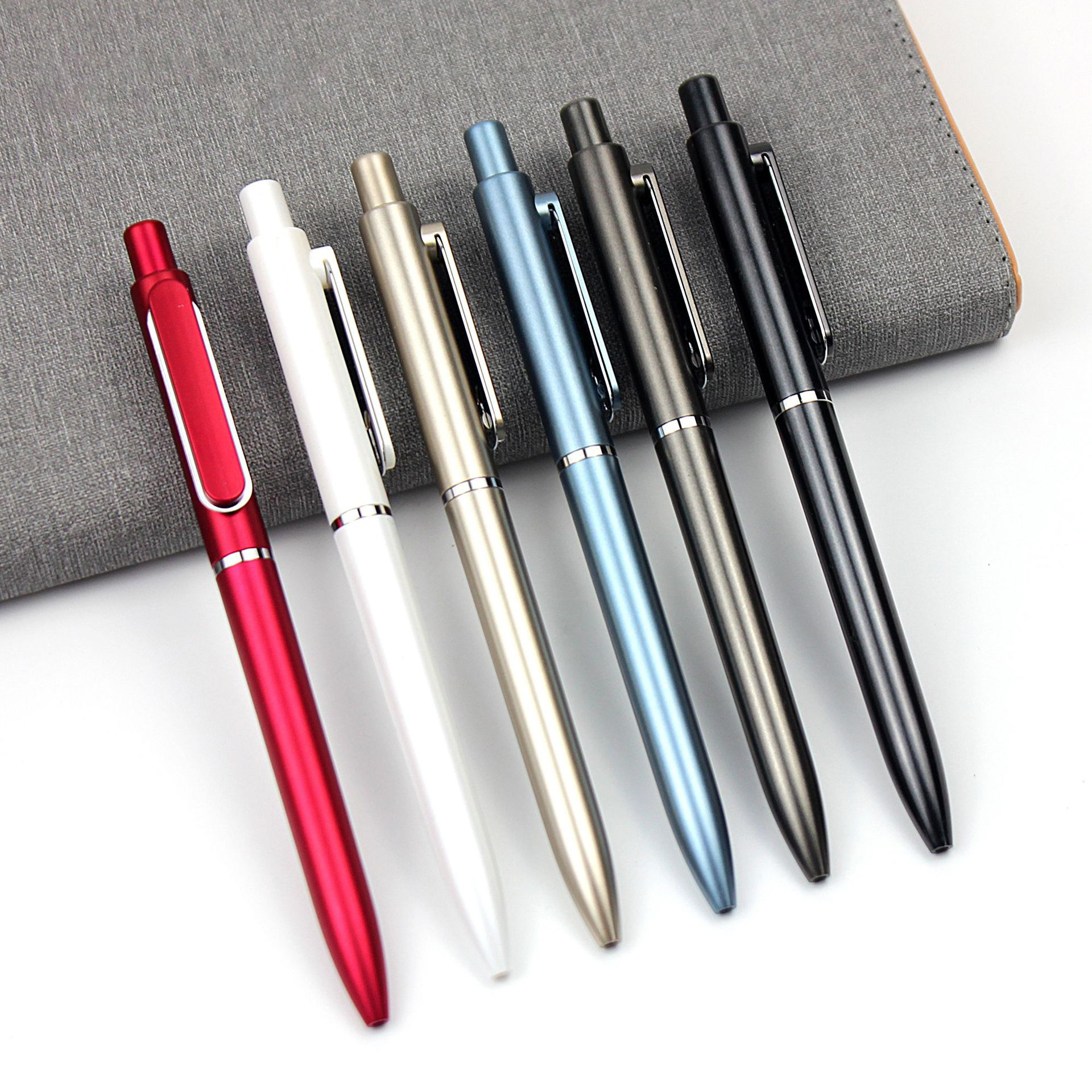 Plantagenet-252 Retractable Plastic Pen 11
