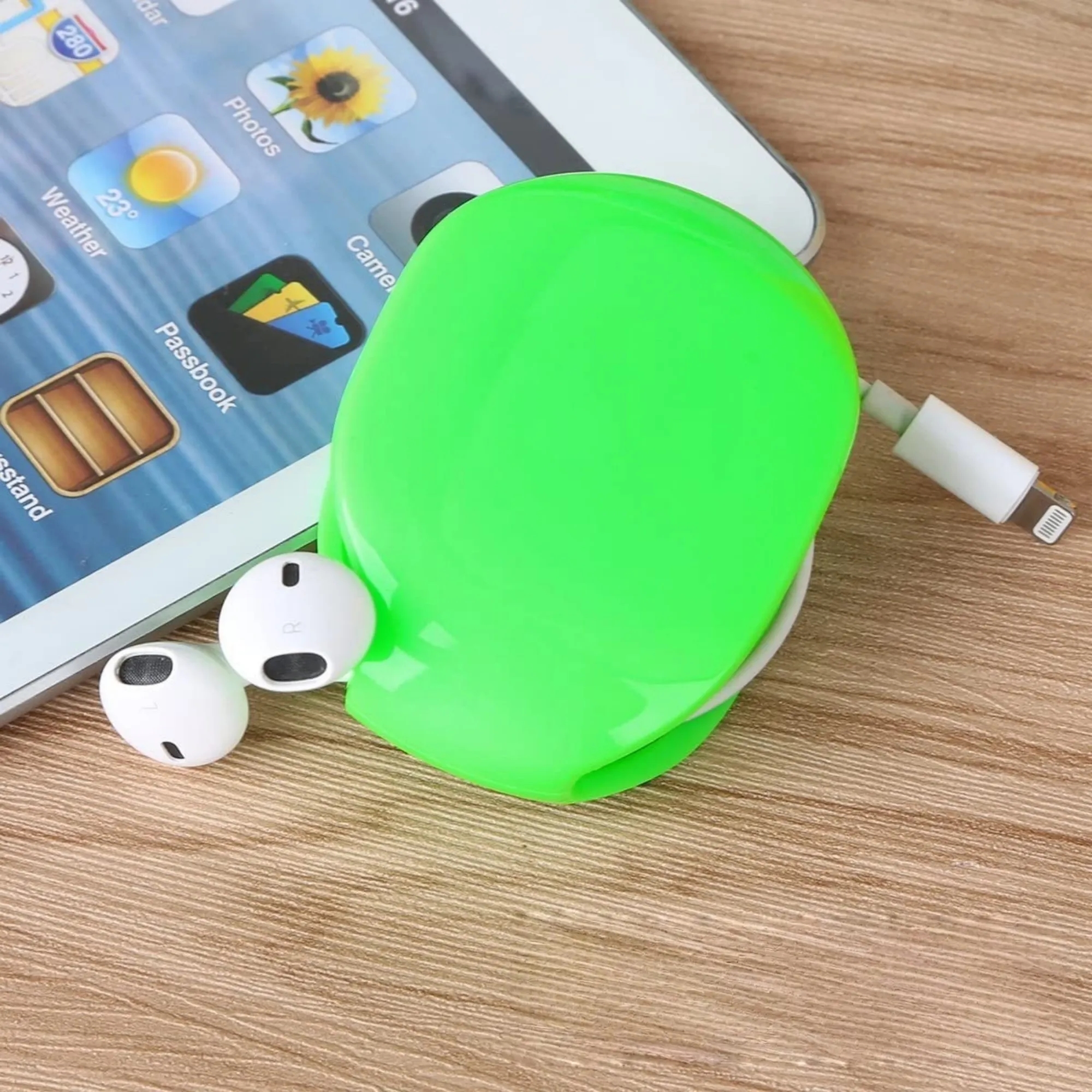 Automatic Retractable Cord Organizer 7