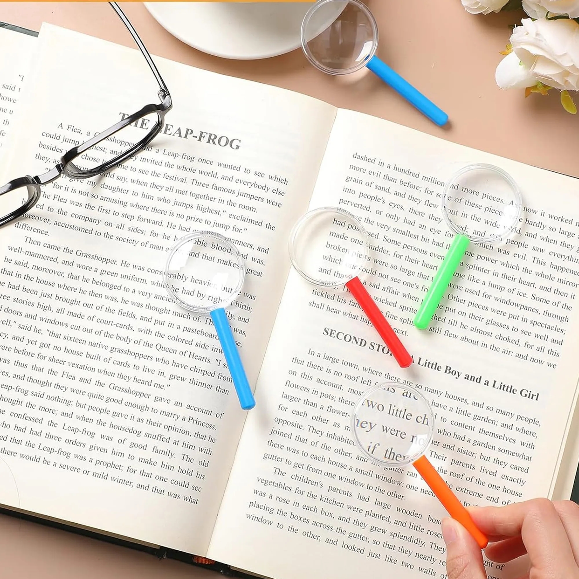 Mini Plastic Handheld Magnifying Glass 3