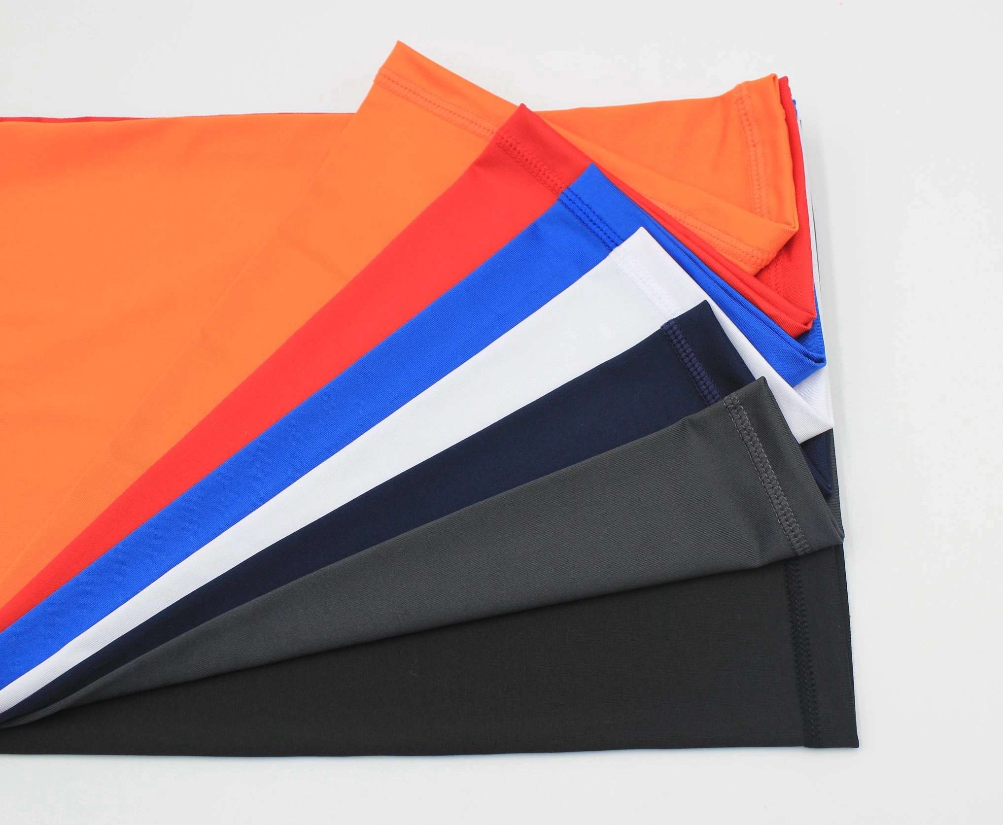 Multi scar neck gaiter