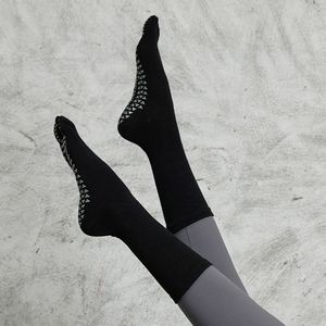 Yoga Socks For Women With Grips 4