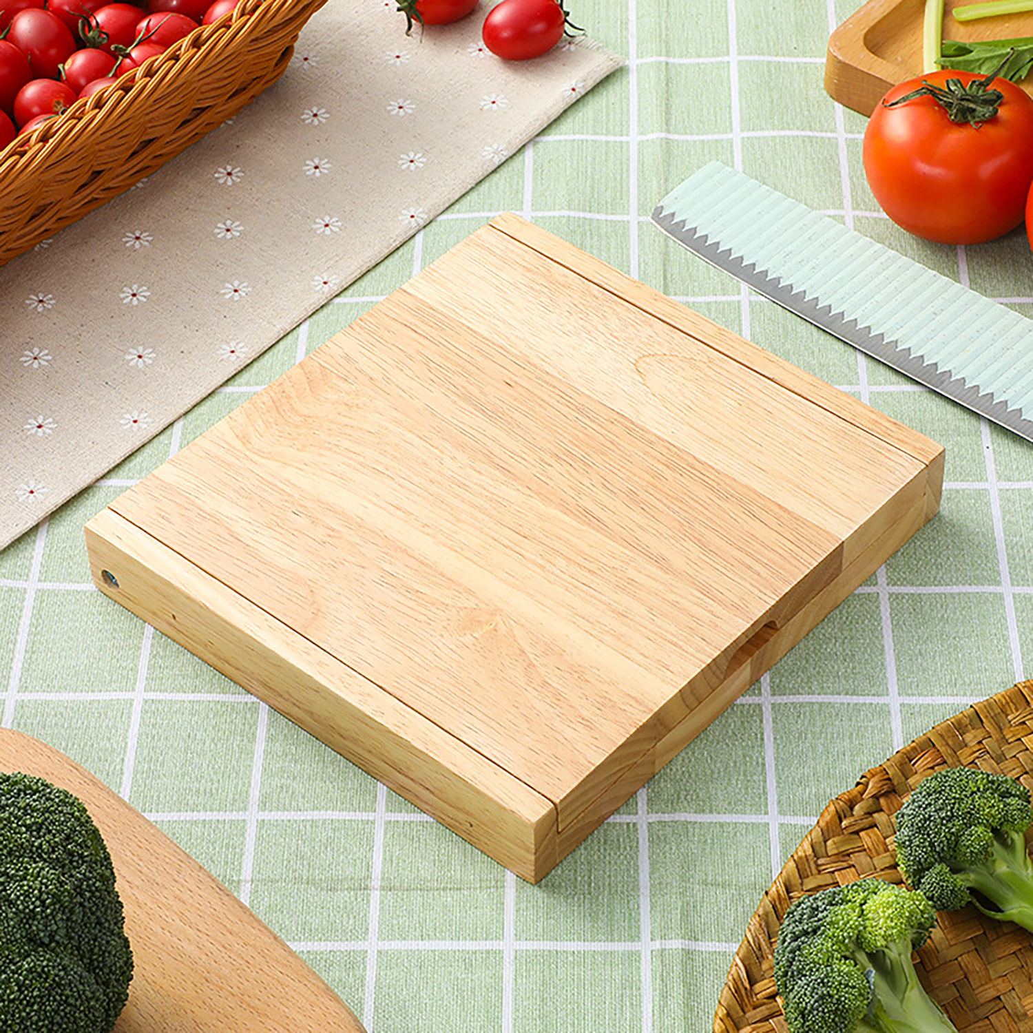 Rubberwood Cutting Board Cheese Knife Set 4-Piece 2