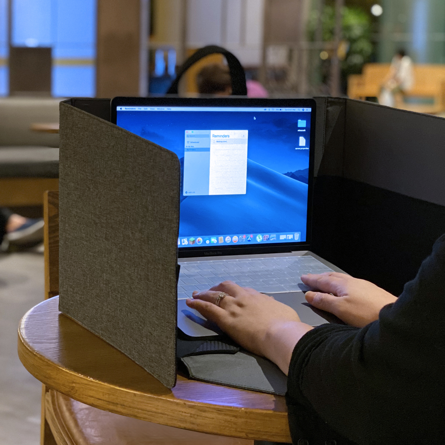 Specter Workspace 4