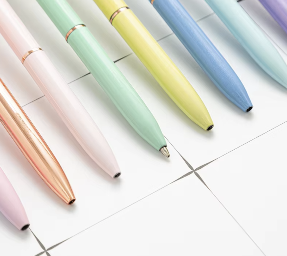 0.7 MM Writing Big Pearl Retractable Ballpoint Pen 2