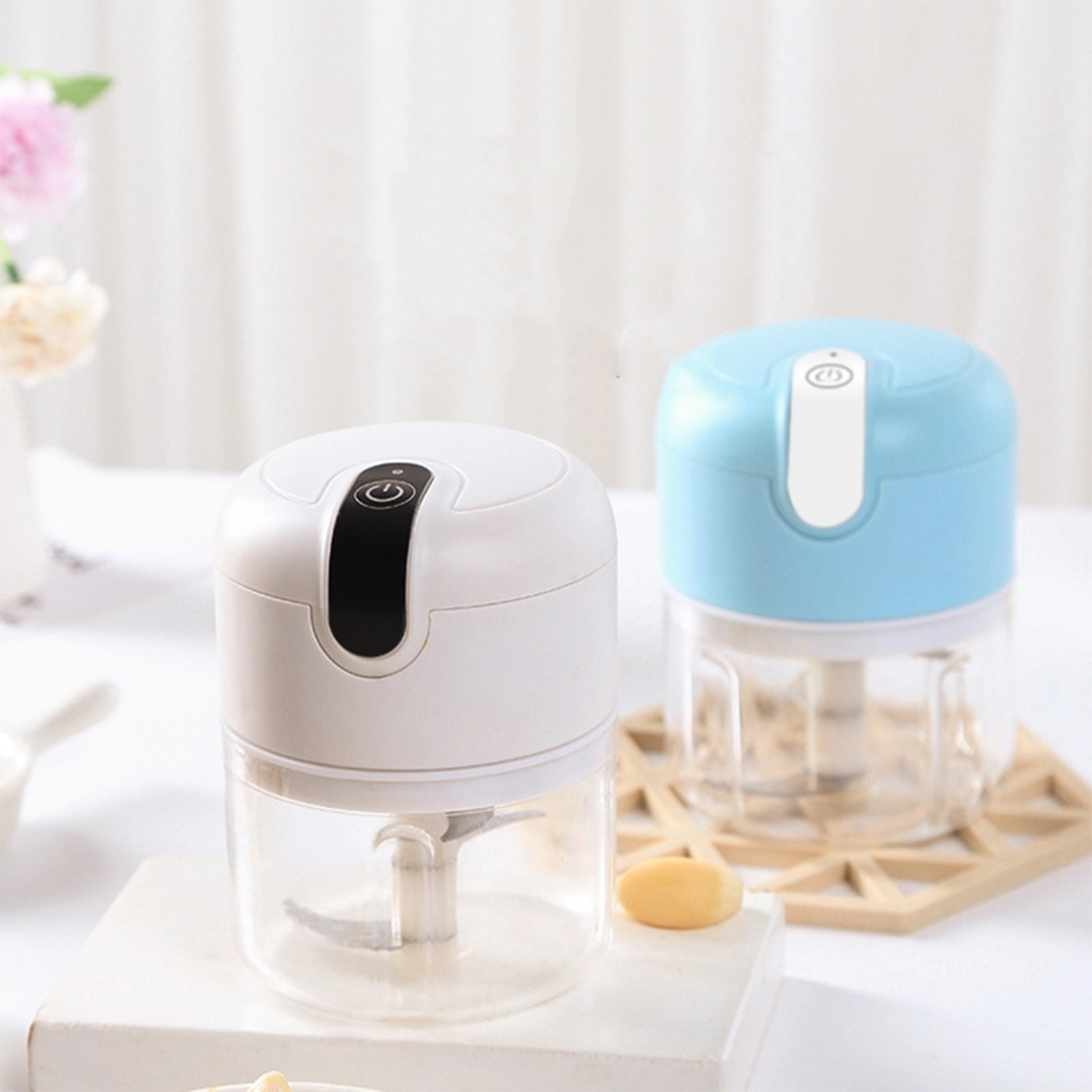 Mini Wireless Electric Garlic Masher 1