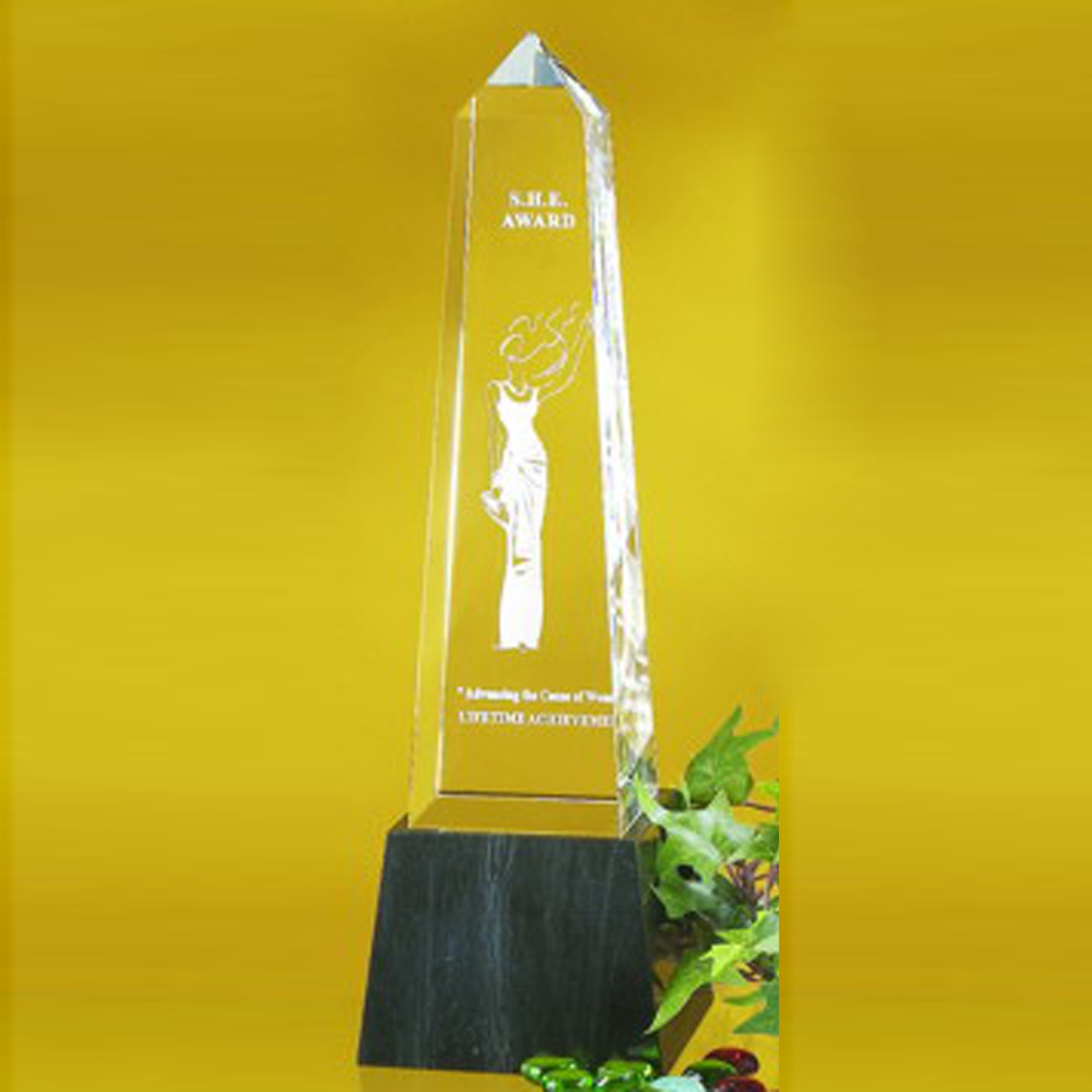 10" Crystal Award-Obelisk_D147CA 1