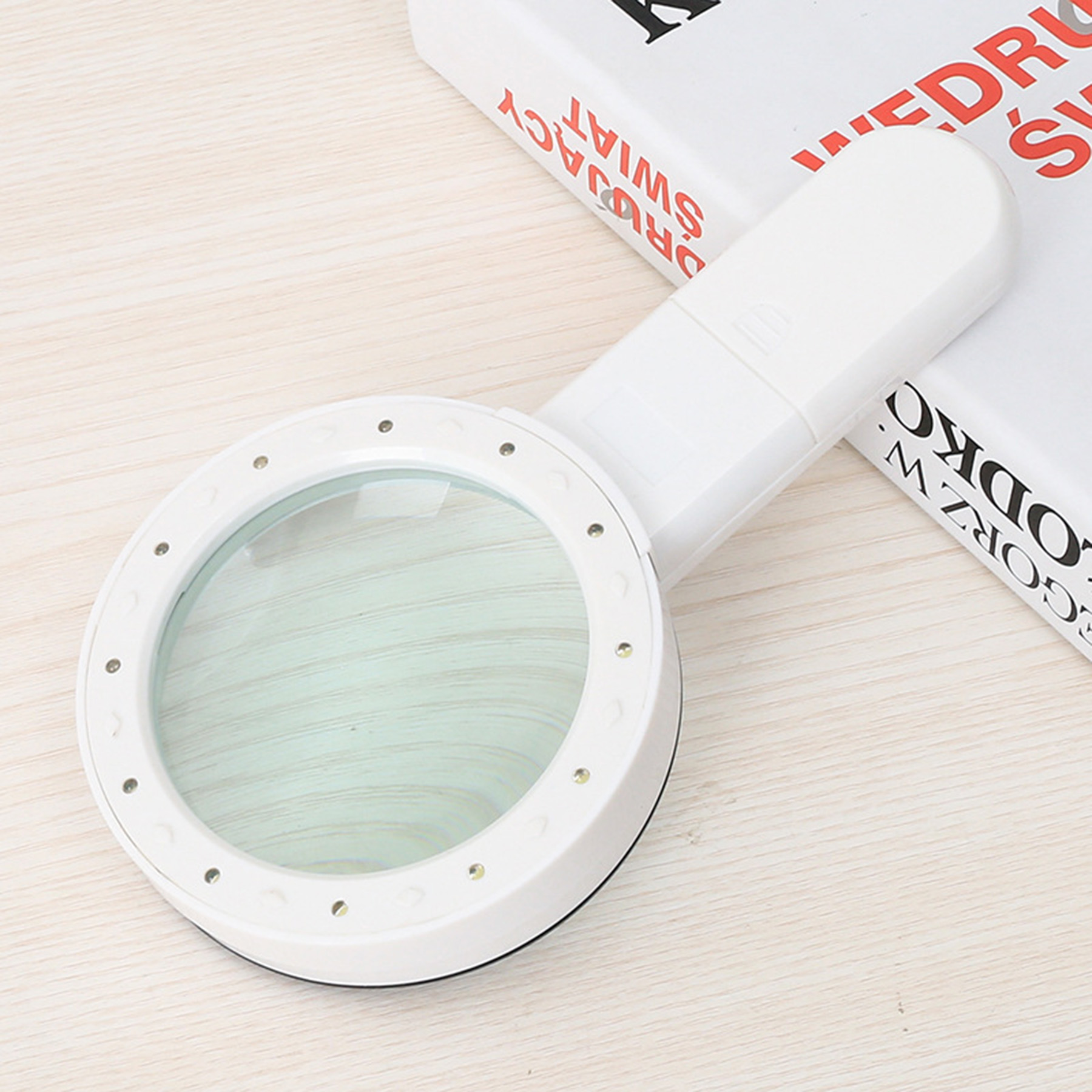 LED Light Handheld Magnifier 4