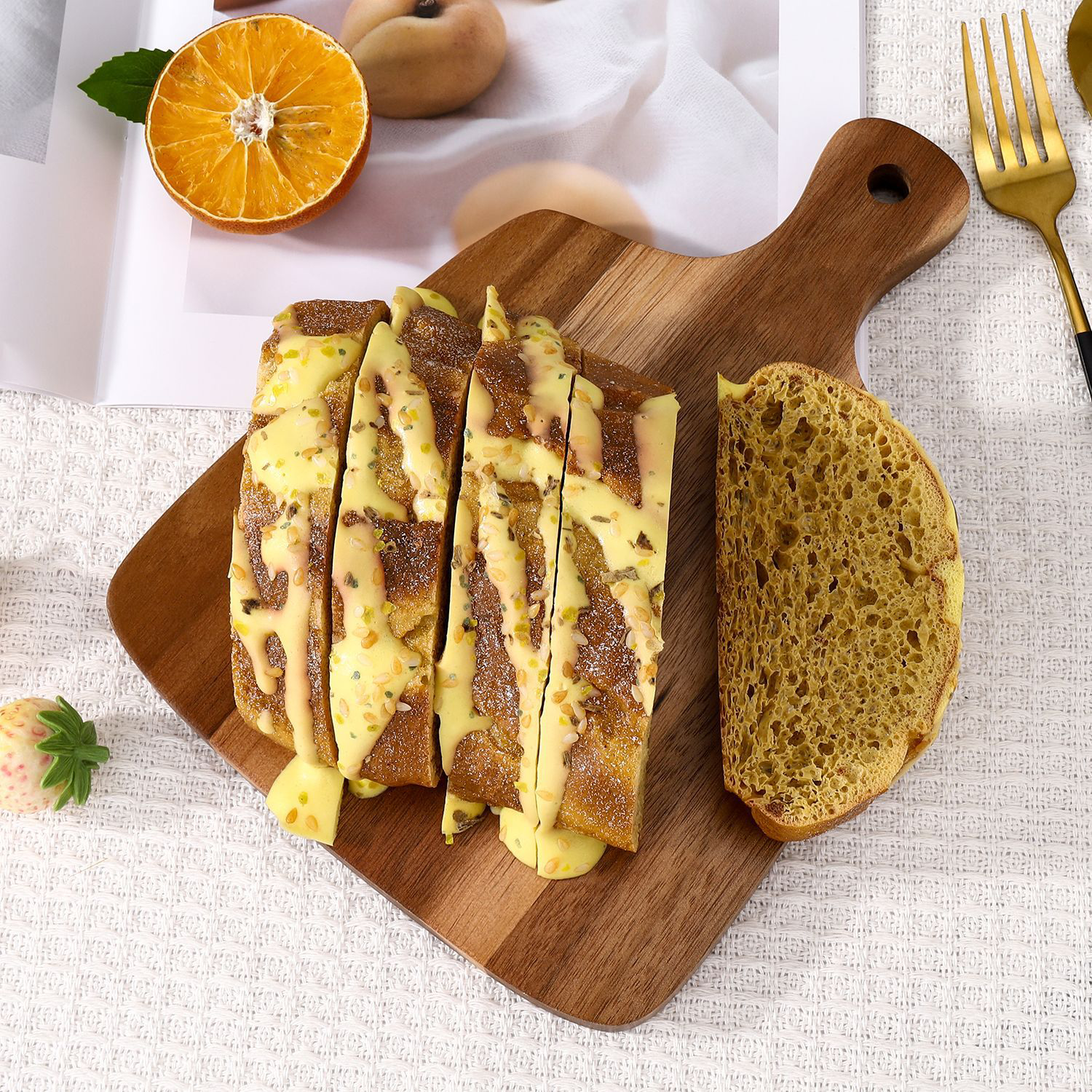 Eco-friendly Natural Acacia Wood Slot Cutting Board 7