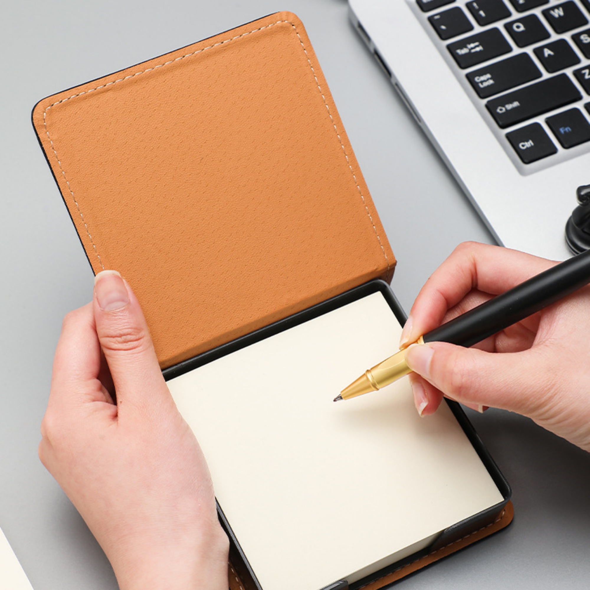 Portable Sticky Note with PU Leather Dispenser 10