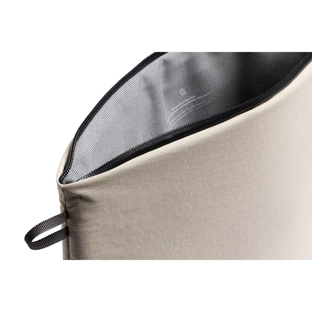 Bellroy Lite Recycled 16" Laptop Sleeve 3