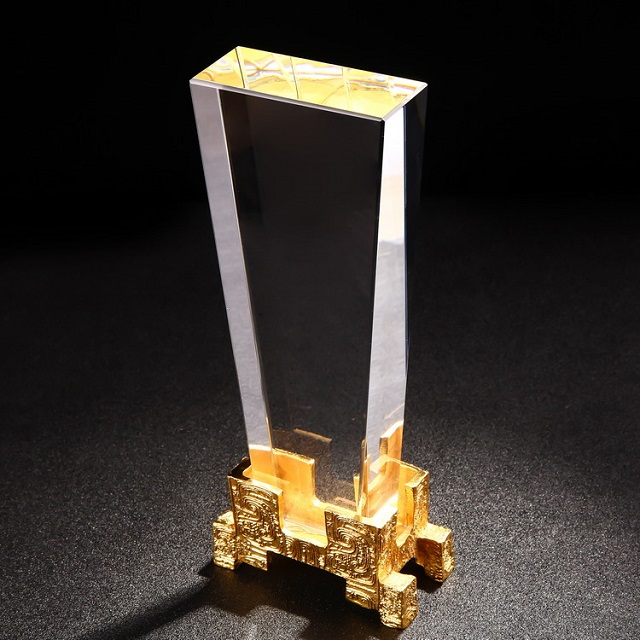 Crystal Trophy A19-168 4