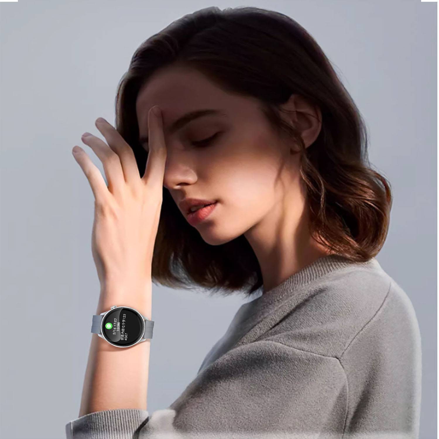 Circular Dial Heart Rate Activity Tracking Smartwatch 4